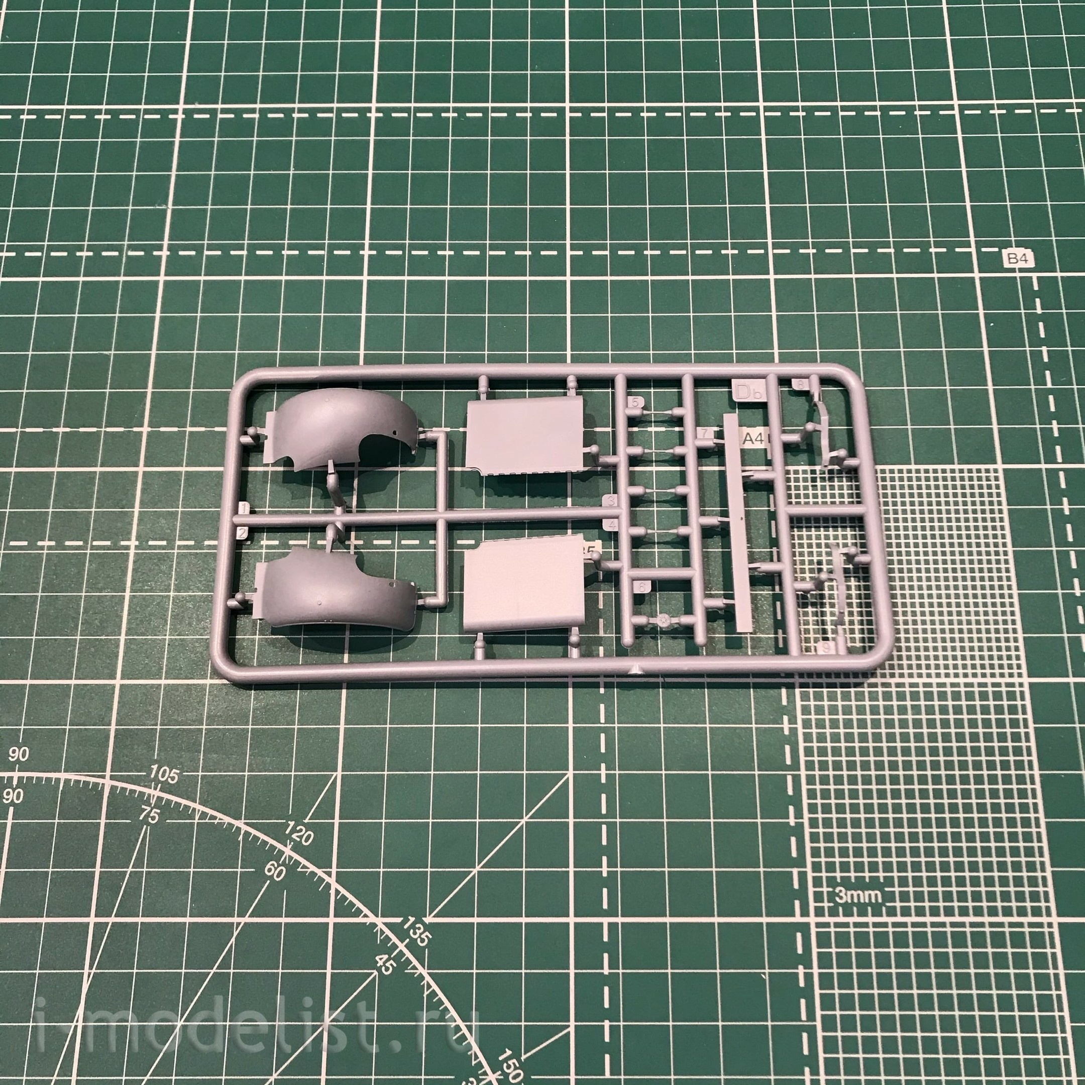 35GM0025 Gecko Models 1/35 Bedford MWD 15-cwt 4x2 General Service (Open Cab/Aeroscreen) Truck