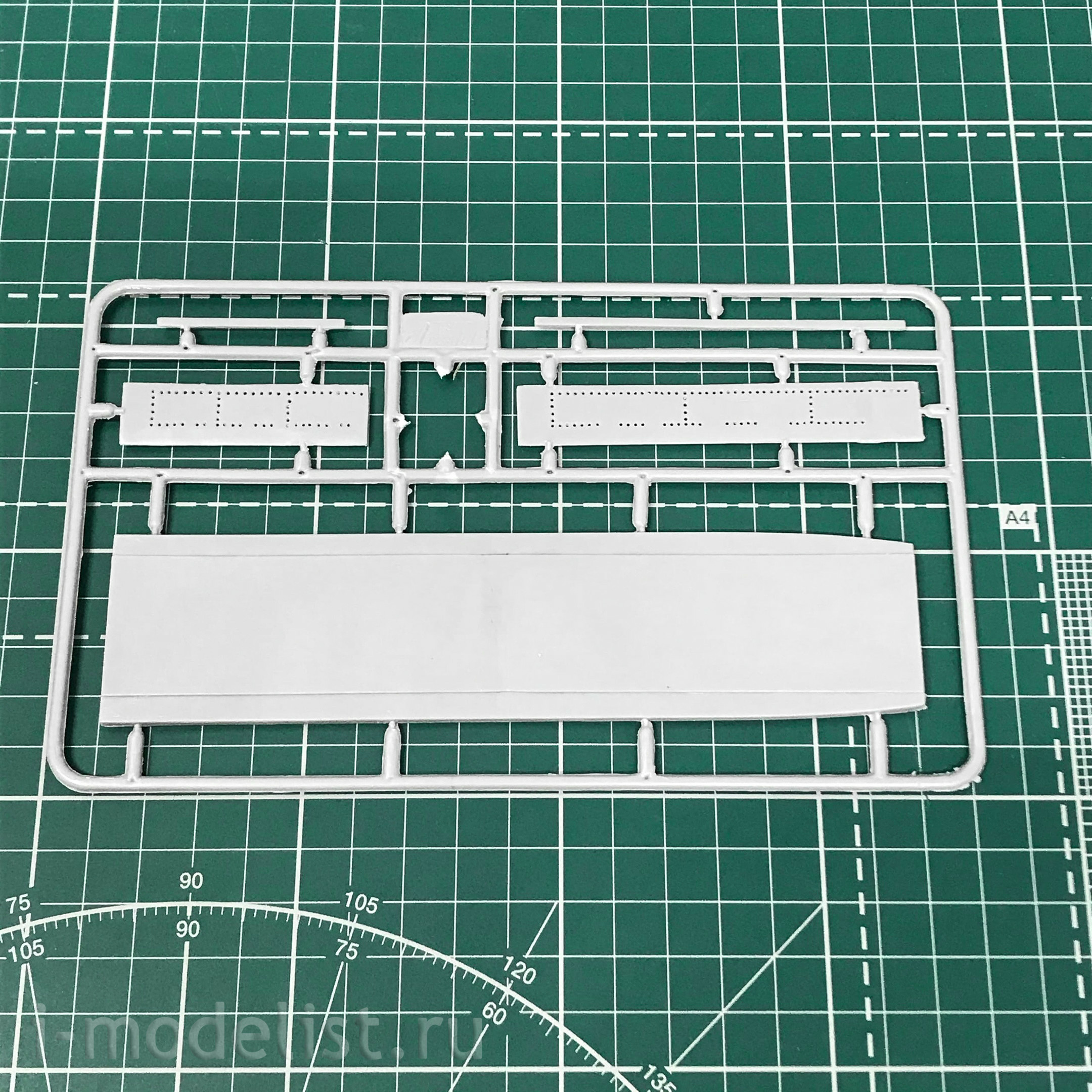 72149 Amodel 1/72 Helicopter