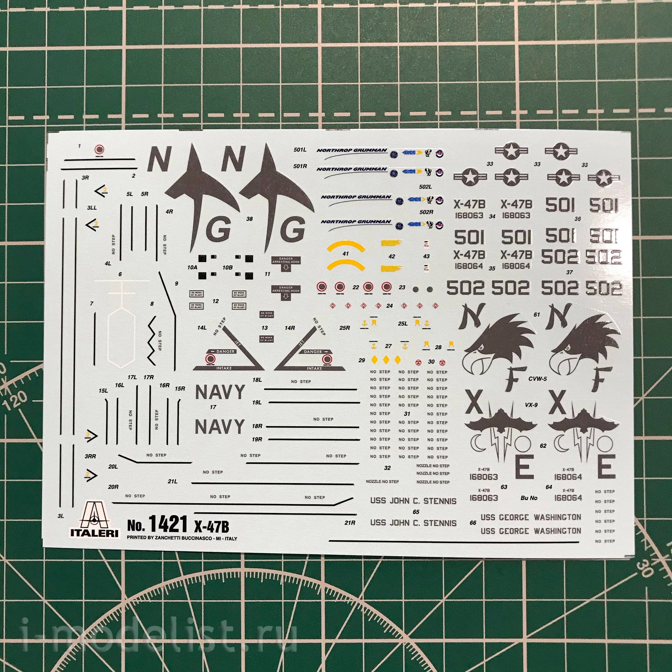 1421 Italeri 1/72 x-47B Aircraft