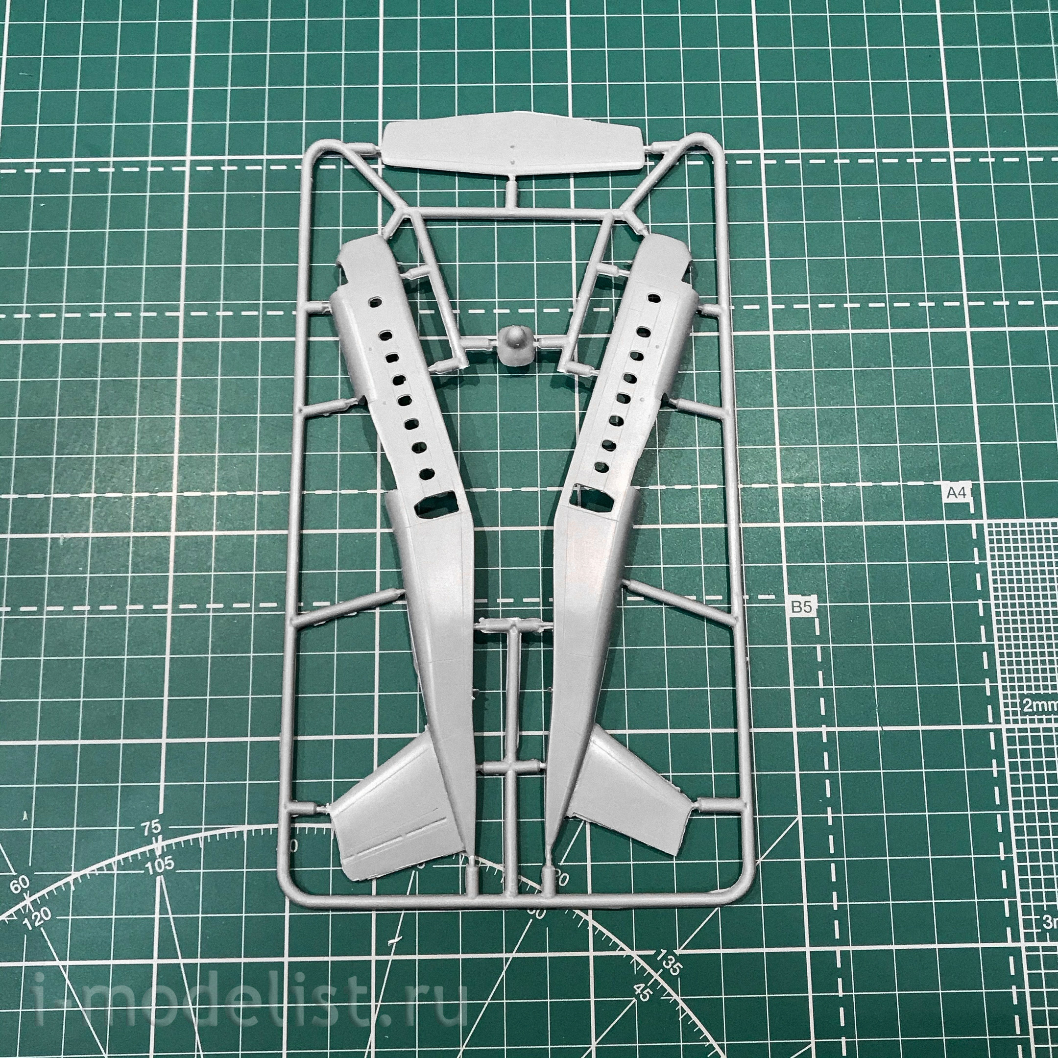 1409 Amodel 1/144 C-8A 