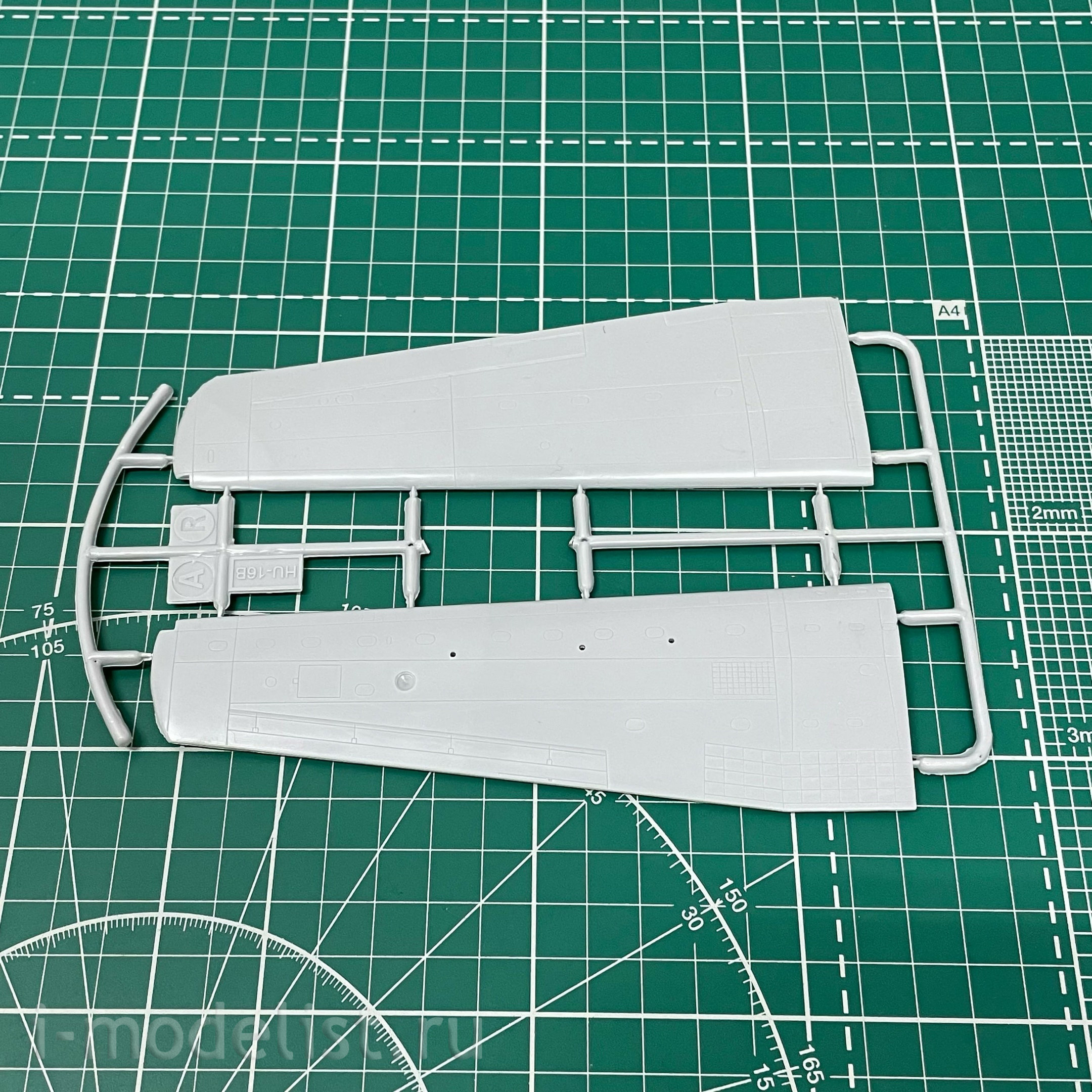 SVM-72027 Sova-M 1/72 UF-2 Albatross Aircraft 