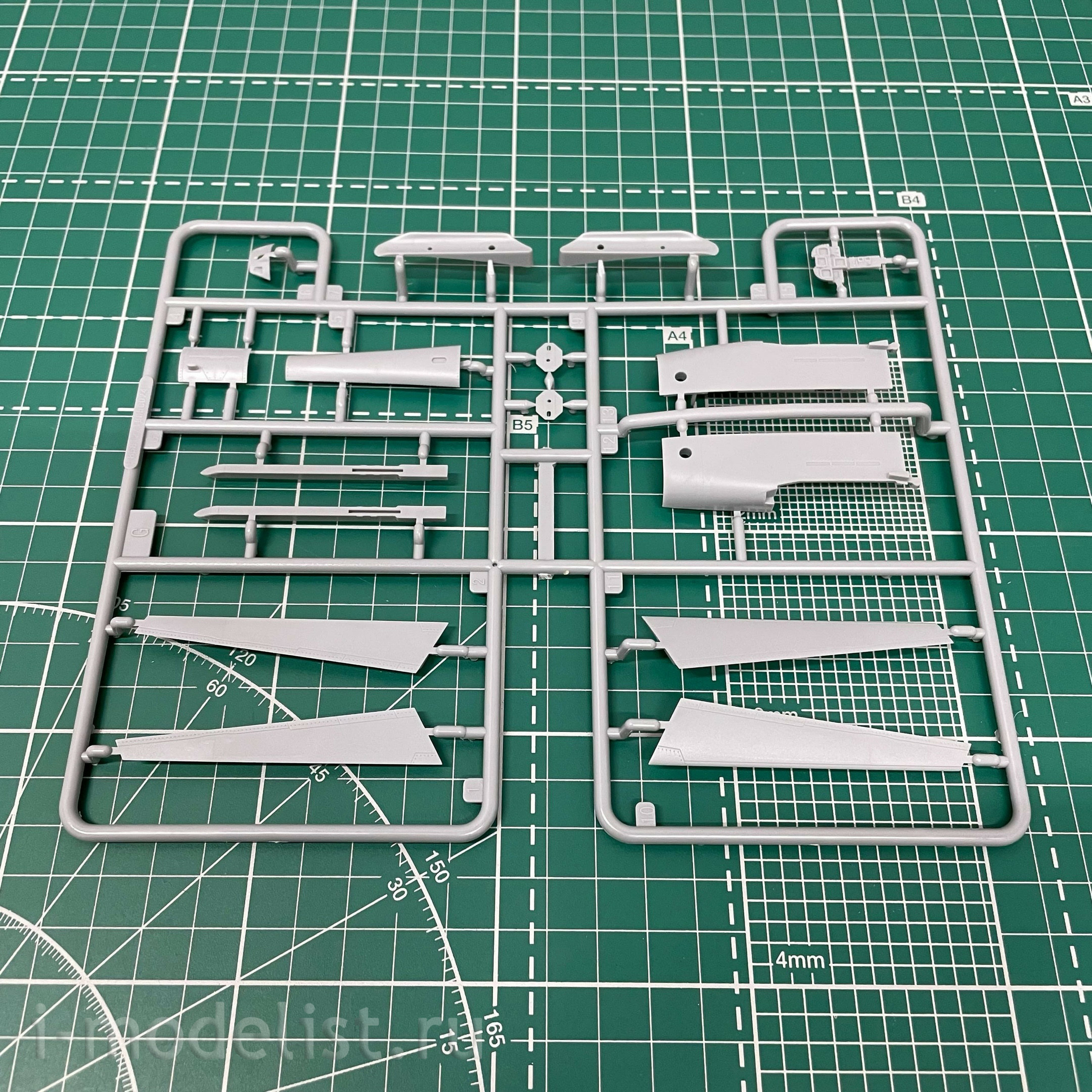 85812 HobbyBoss 1/48 Aircraft F/A-18E Super Hornet