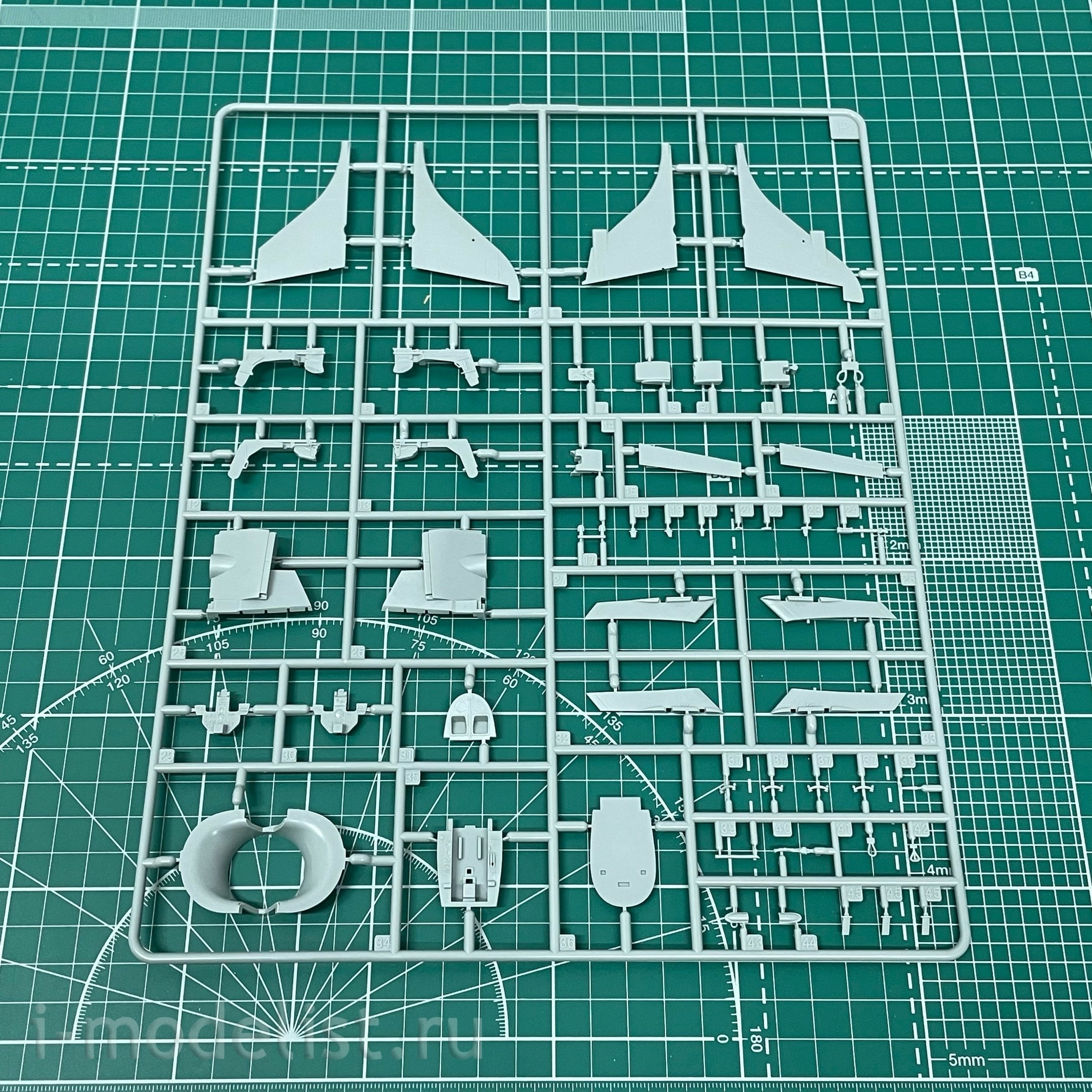 K48060 Kinetic 1/48 Fighter Harrier GR1/GR3
