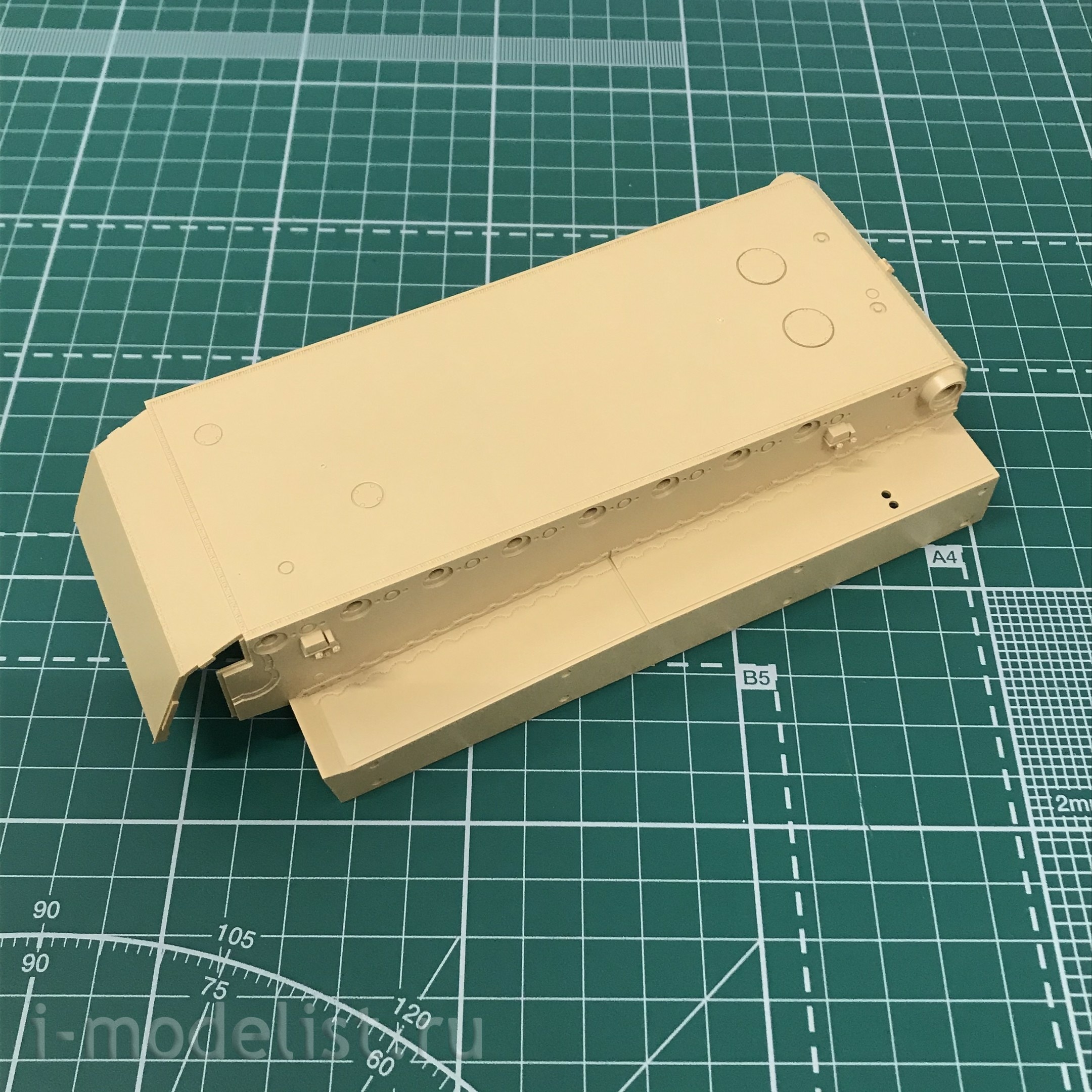 RM-5050 Rye Field Model 1/35 Tank Tiger I Initial Production (Early 1943 North African Front/Tunisia) with Full Interior