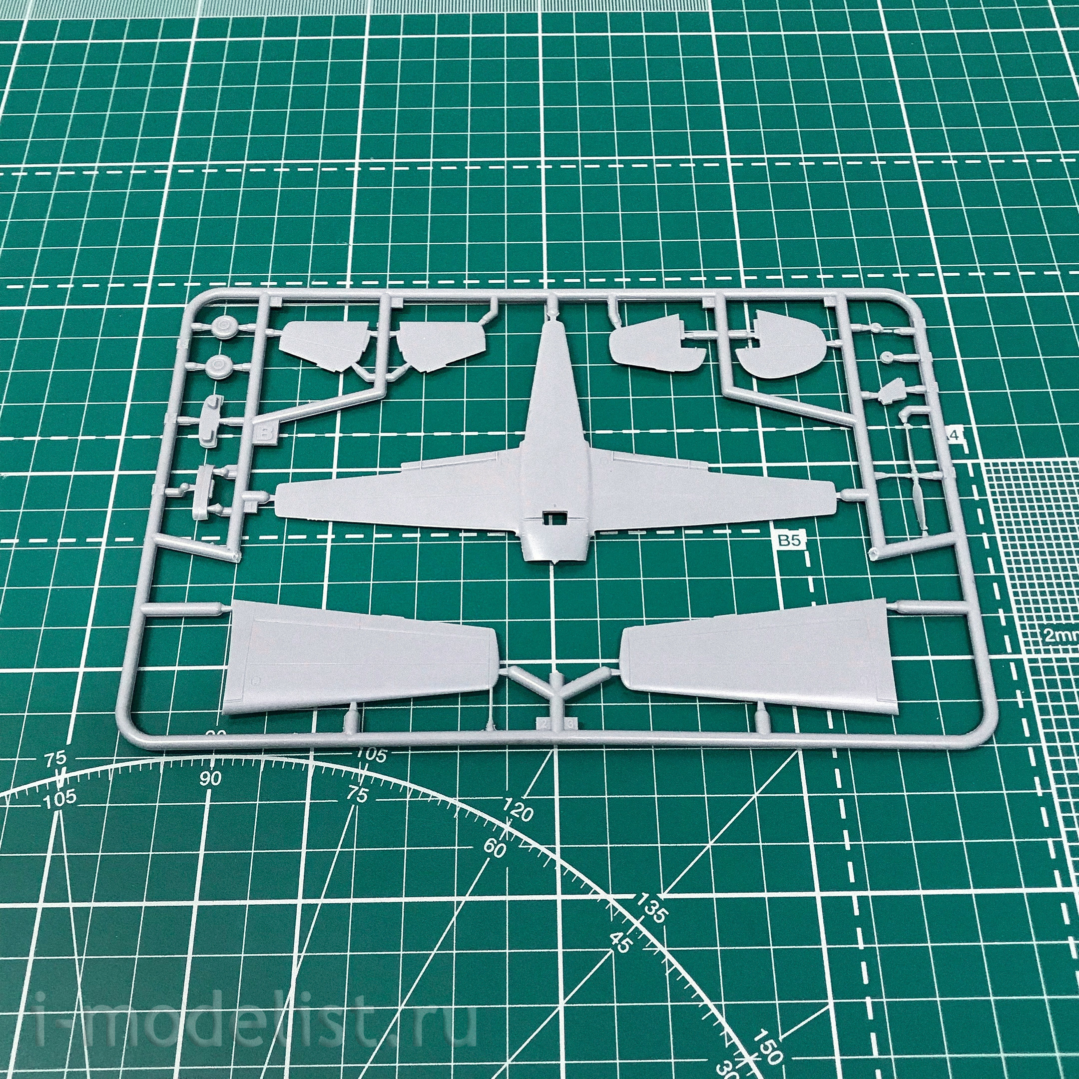 72039 Avis 1/72 Yakovlev Type 20 training aircraft