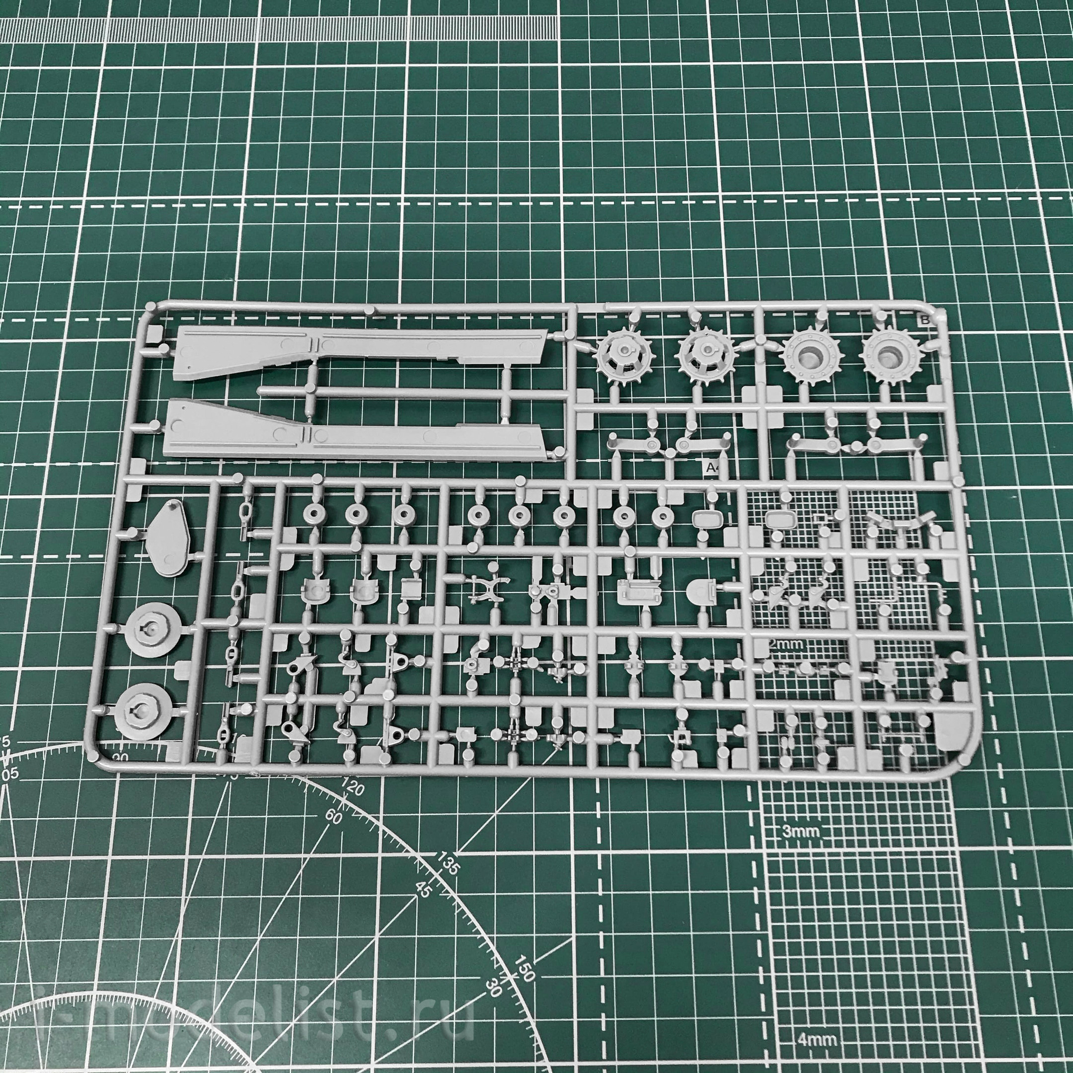 03320 Revell 1/35 German leopard Tank 1A5