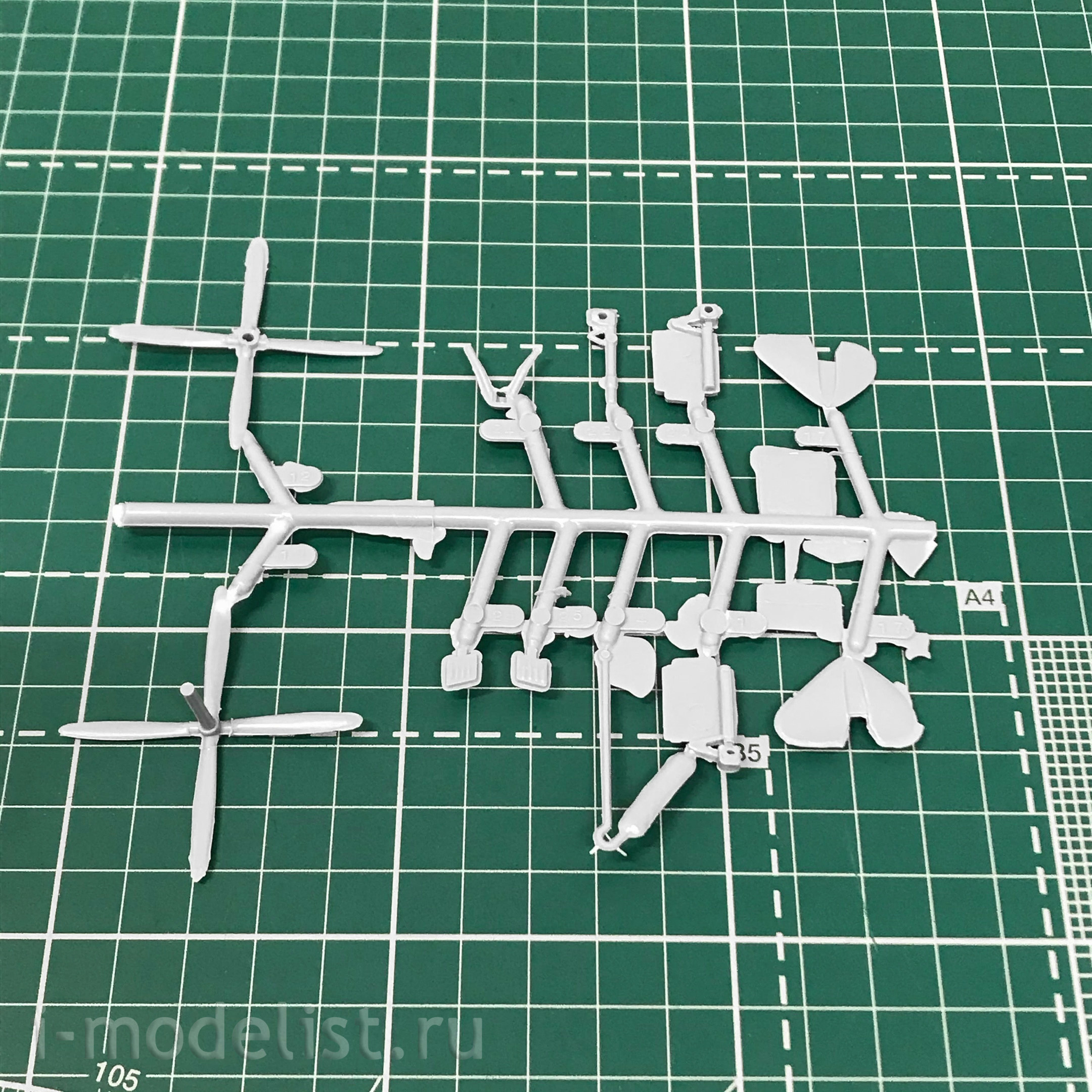 72024 ARK models 1/72 carrier-based antisubmarine aircraft Fairey 