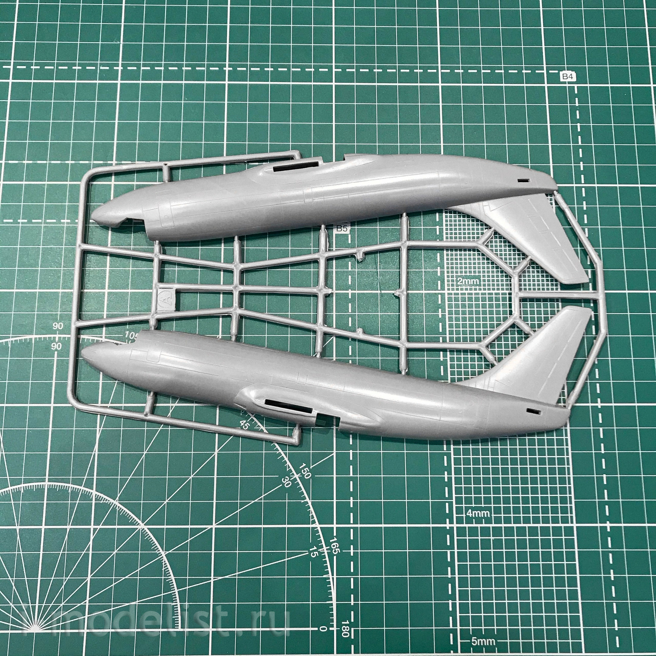 14469-1 Orient Express 1/144 Boeng 737-200 PAN AM