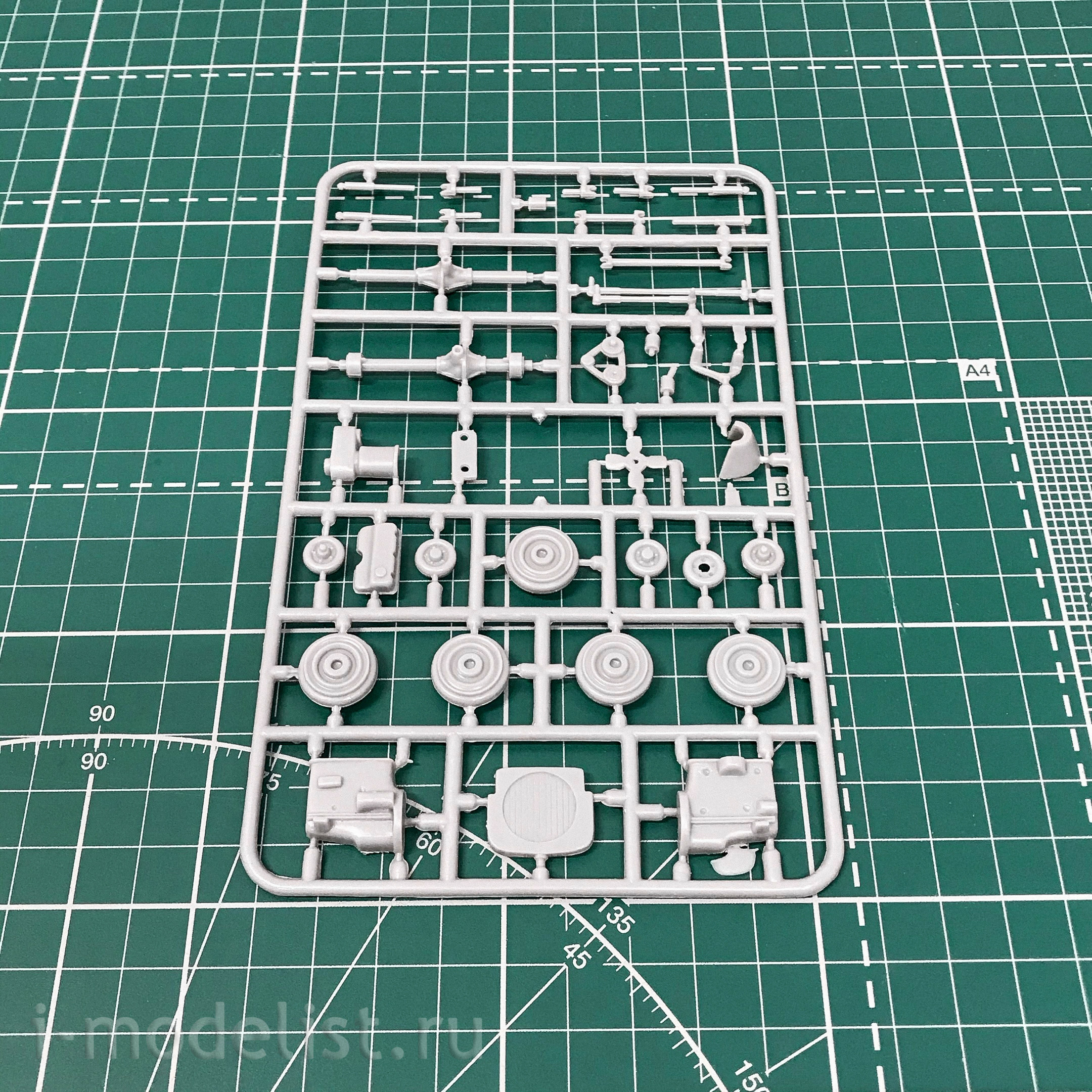 35403 AMG 1/35 Soviet car 