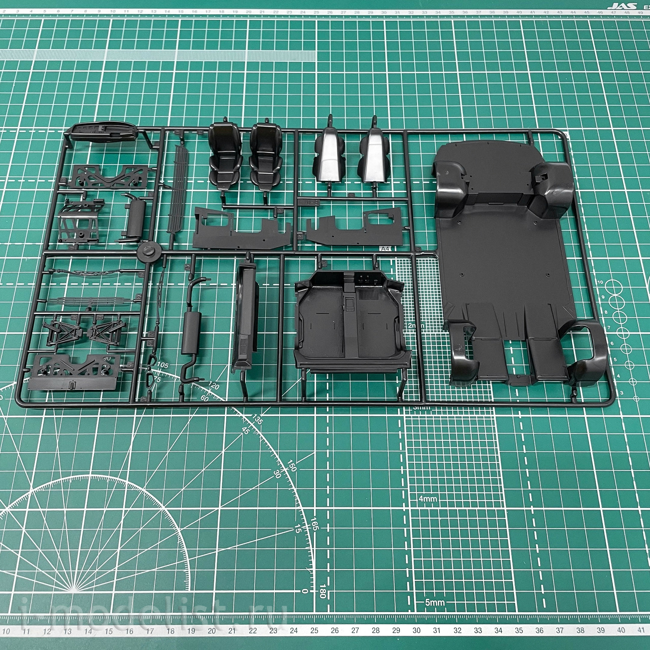 3631 Italeri 1/24 Jaguar XJ 220 Car