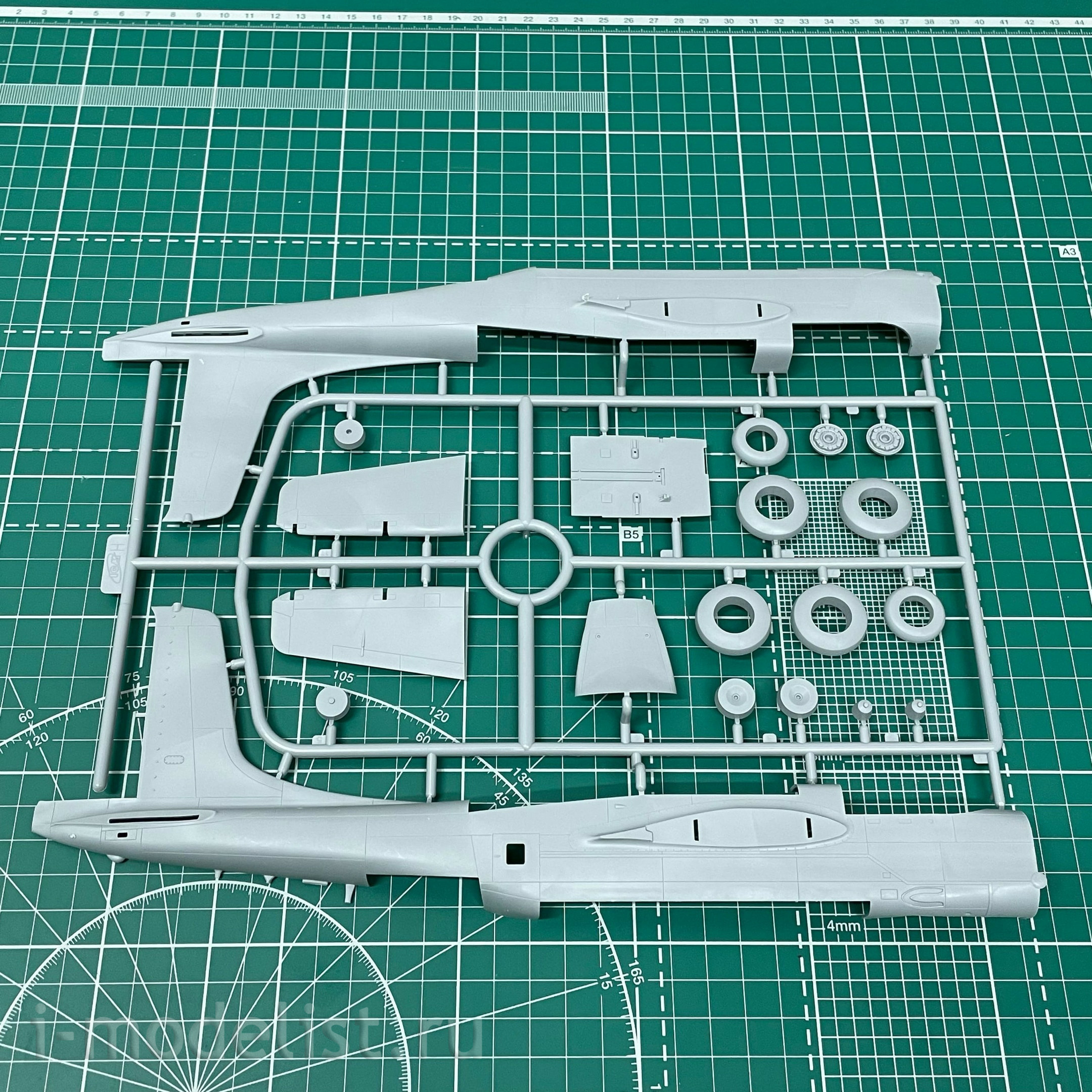 48279 ICM 1/48 American B-26K Counter Invader Attack Aircraft