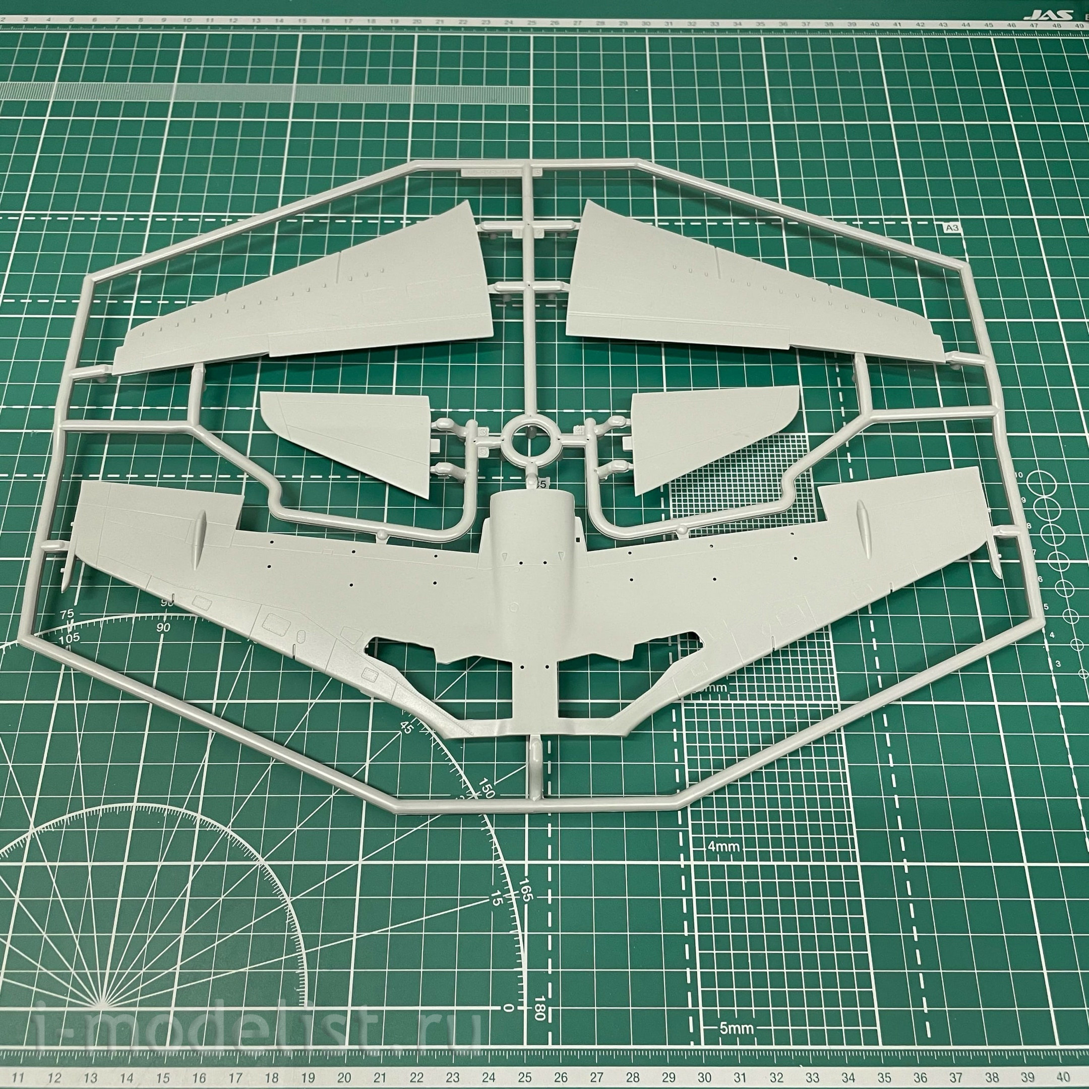 03852 Revell 1/32 BAe Hawk T2 Jet