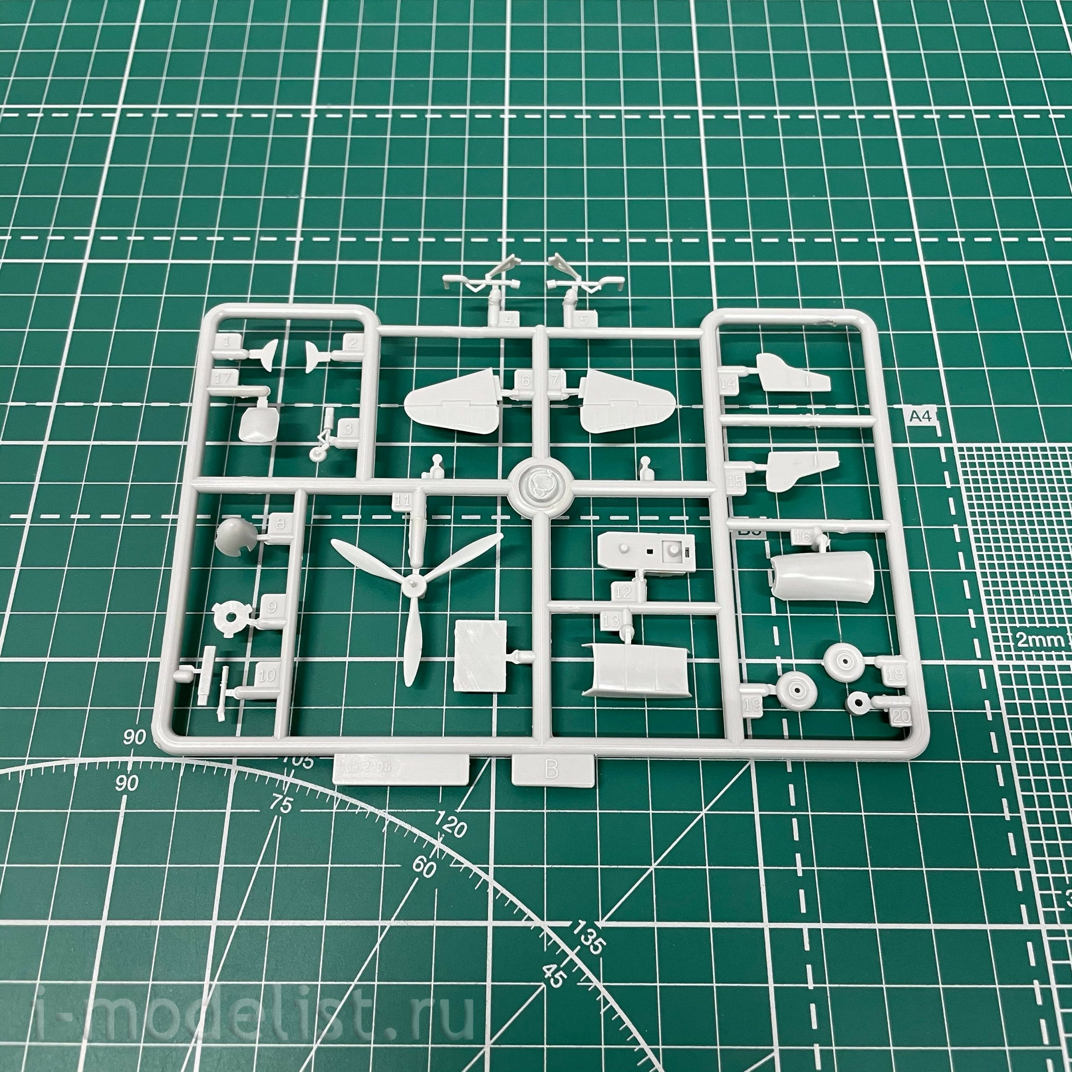80255 Hobby Boss 1/72 Soviet Yakovlev-3 Aircraft