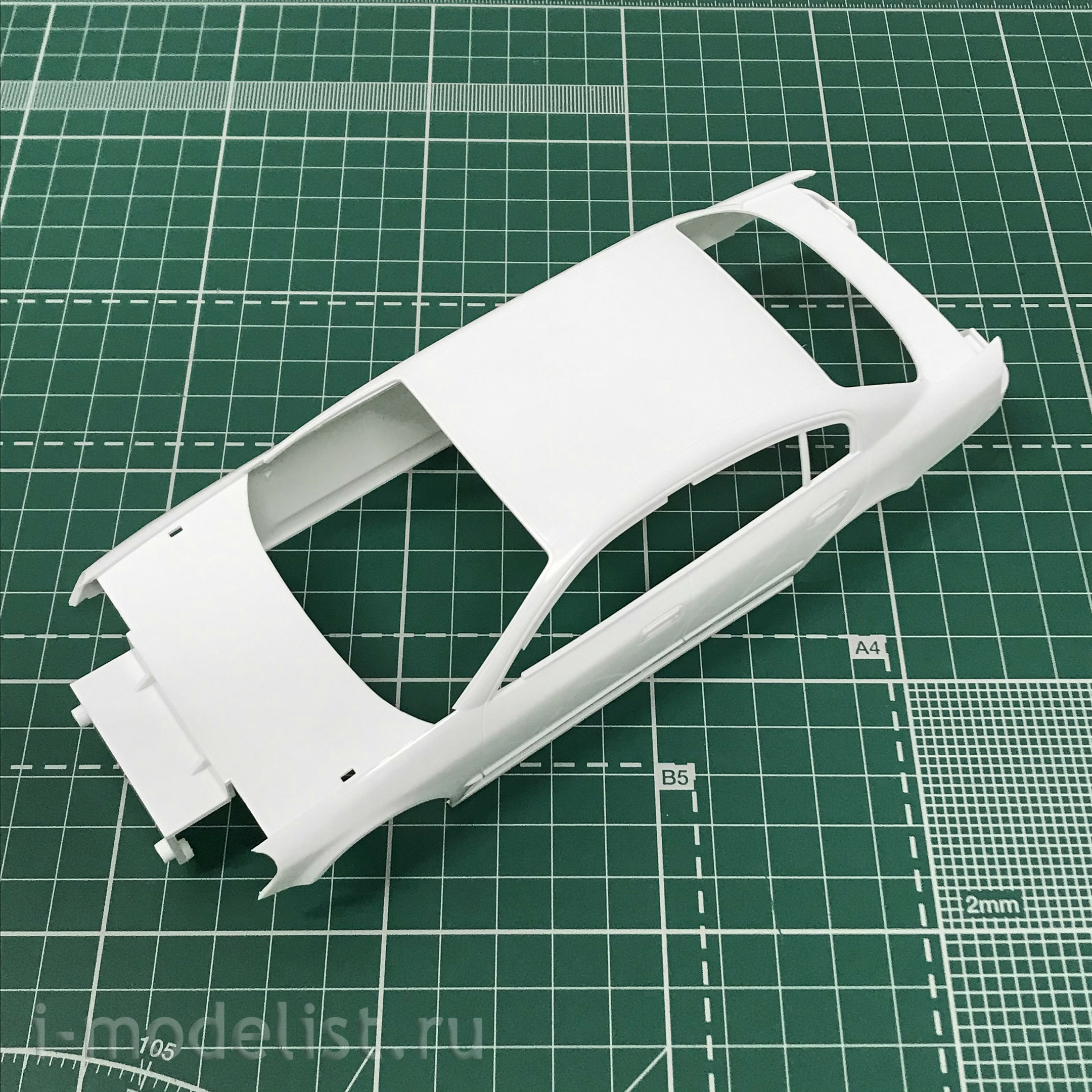 06142 Aoshima 1/24 Nissan F50 Cima/President '03