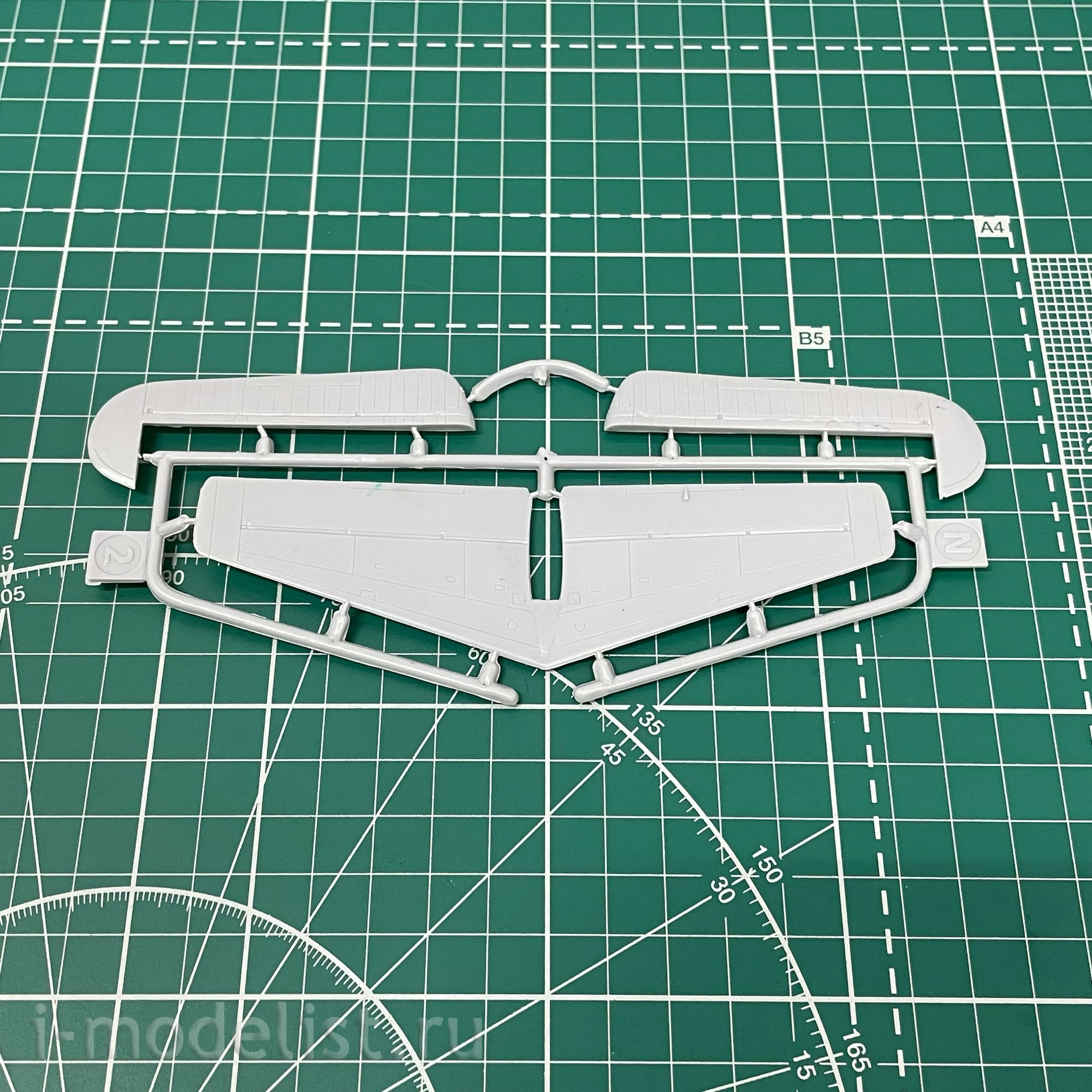 SVM-72027 Sova-M 1/72 UF-2 Albatross Aircraft 