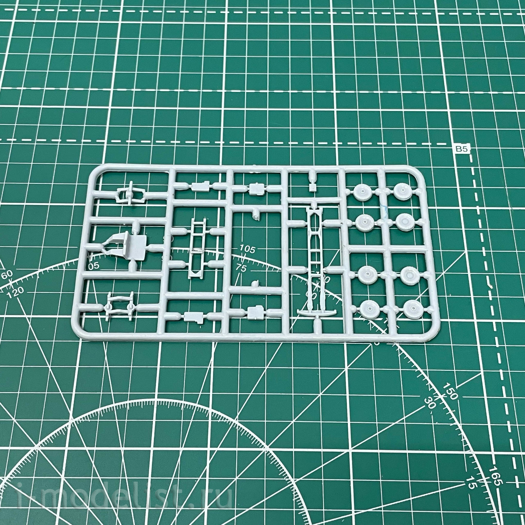 14806 Armory 1/144 Soviet UPG-300-131