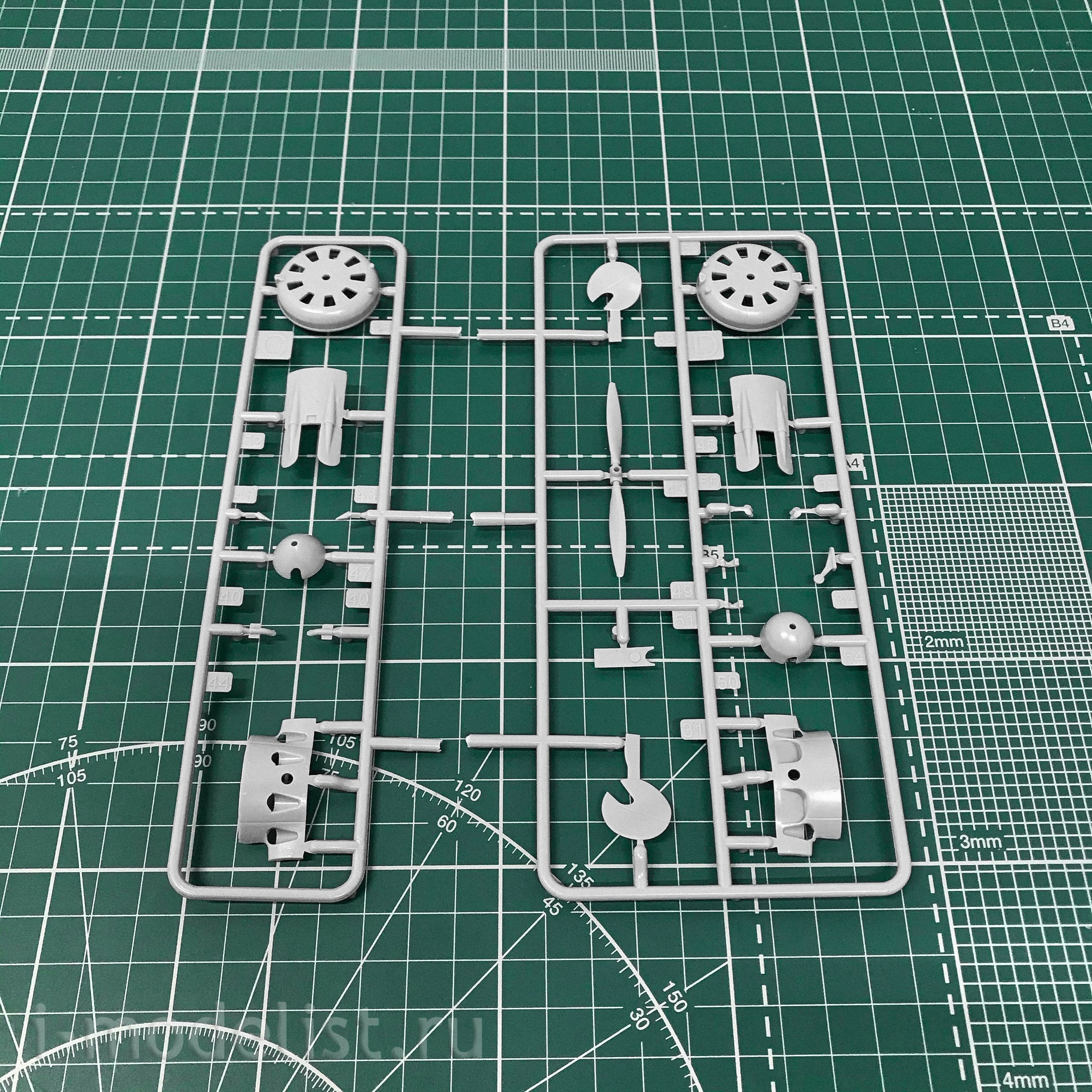 48047 ARK-models 1/48 Soviet fighter I-16 (two models in a box and a new resin) 