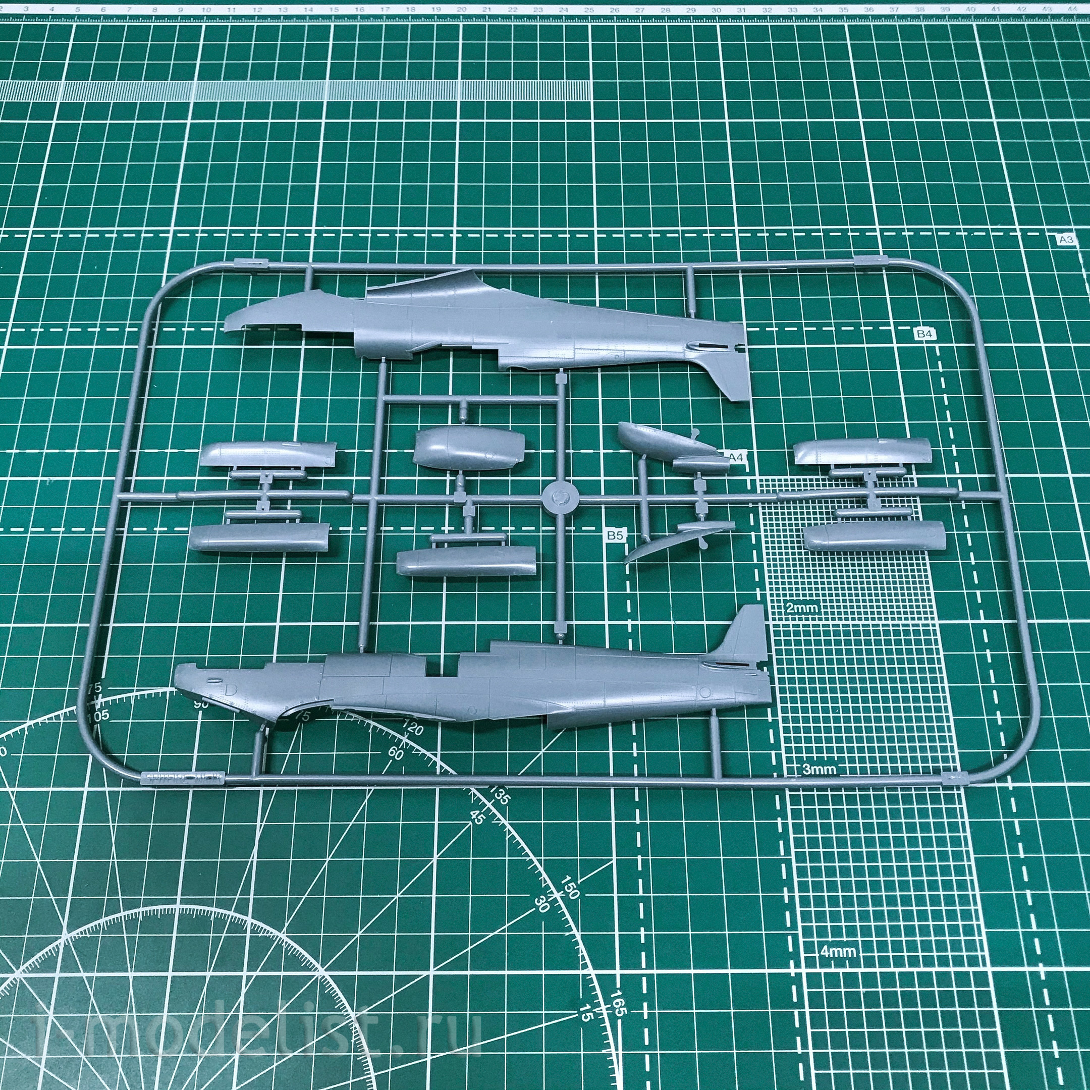 1/48 Eduard 84137 Spitfire Mk.IXc early version