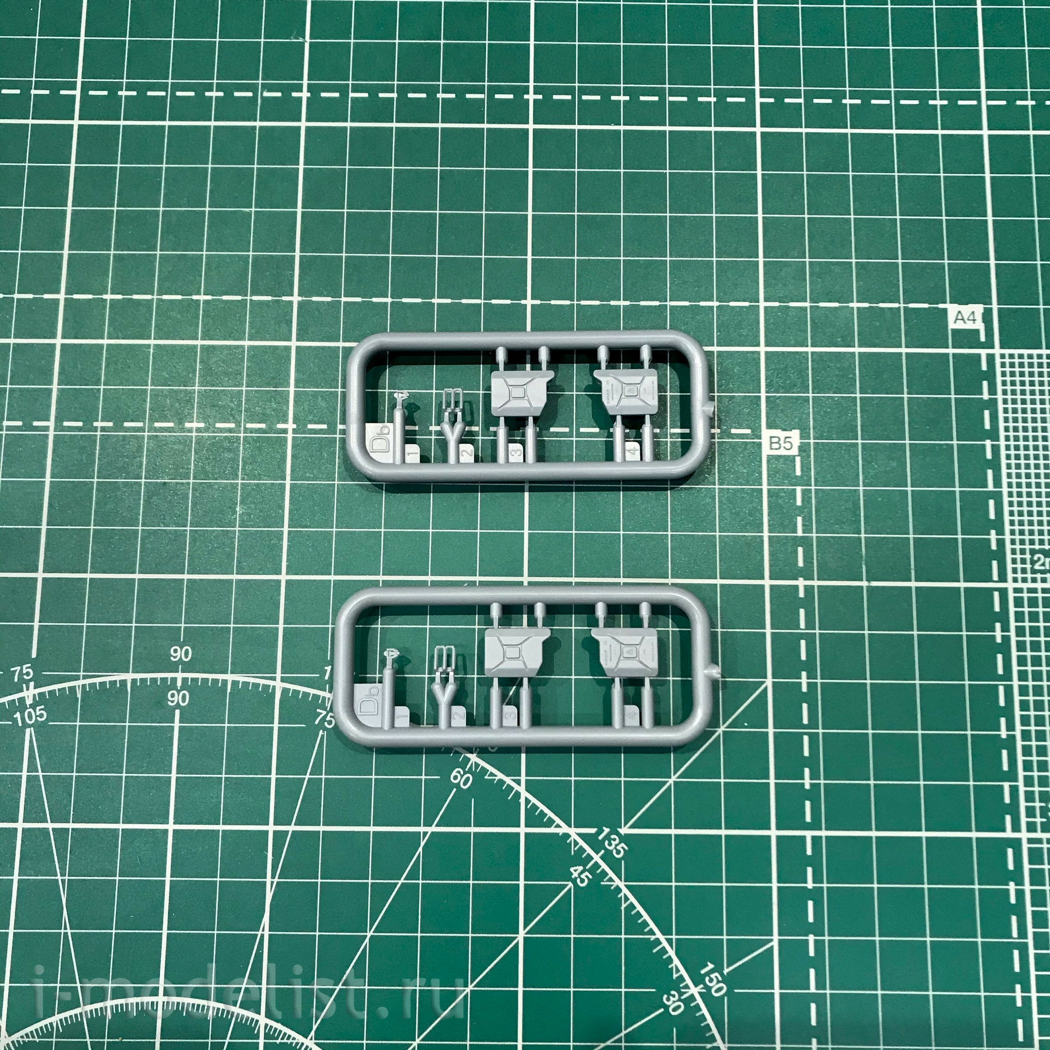 35GM0035 Gecko Models 1/35 British ATMP w/Rescue Stretchers
