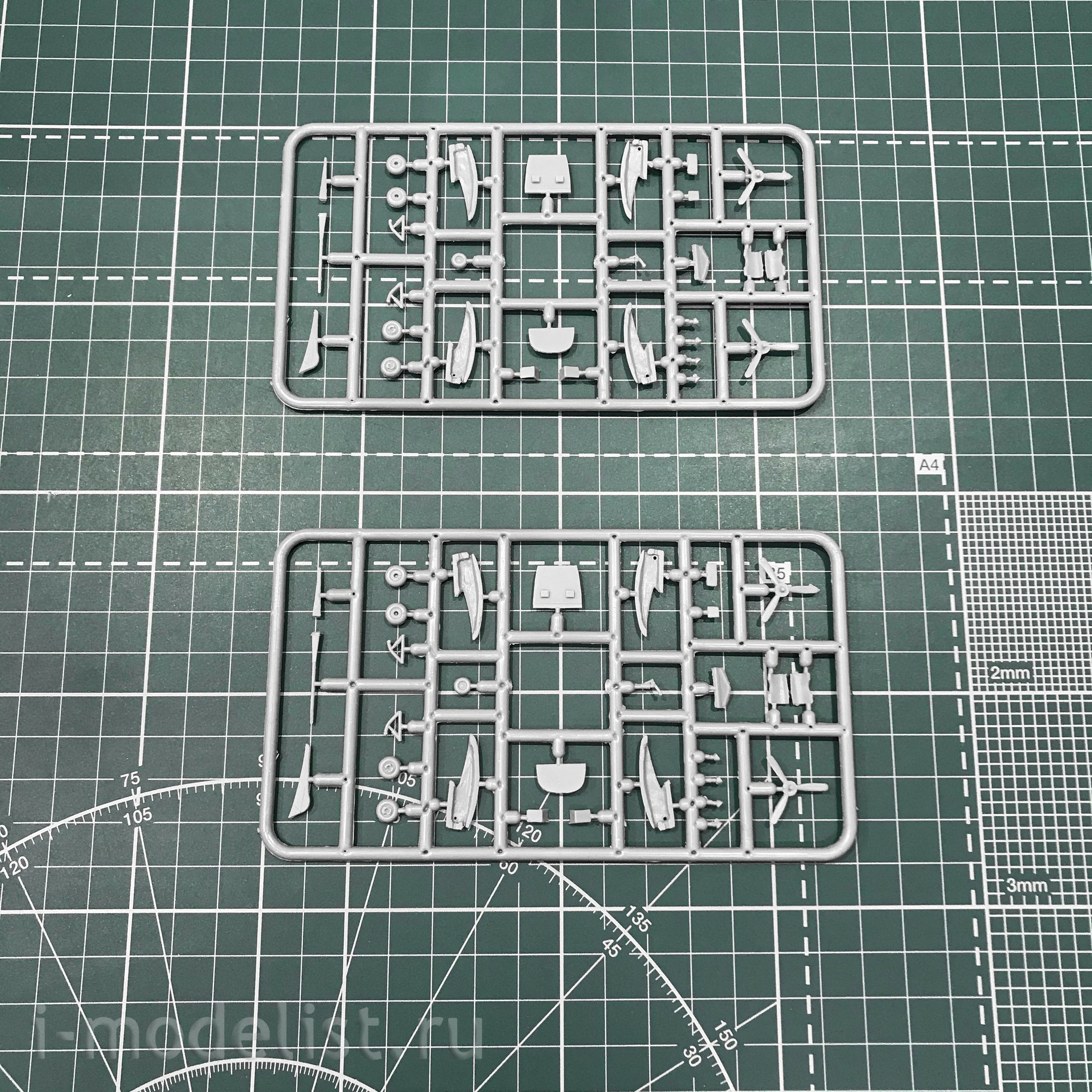 1471 Amodel 1/144 Aircraft L-410FG&L-410UVP-E3 (two models in a box)