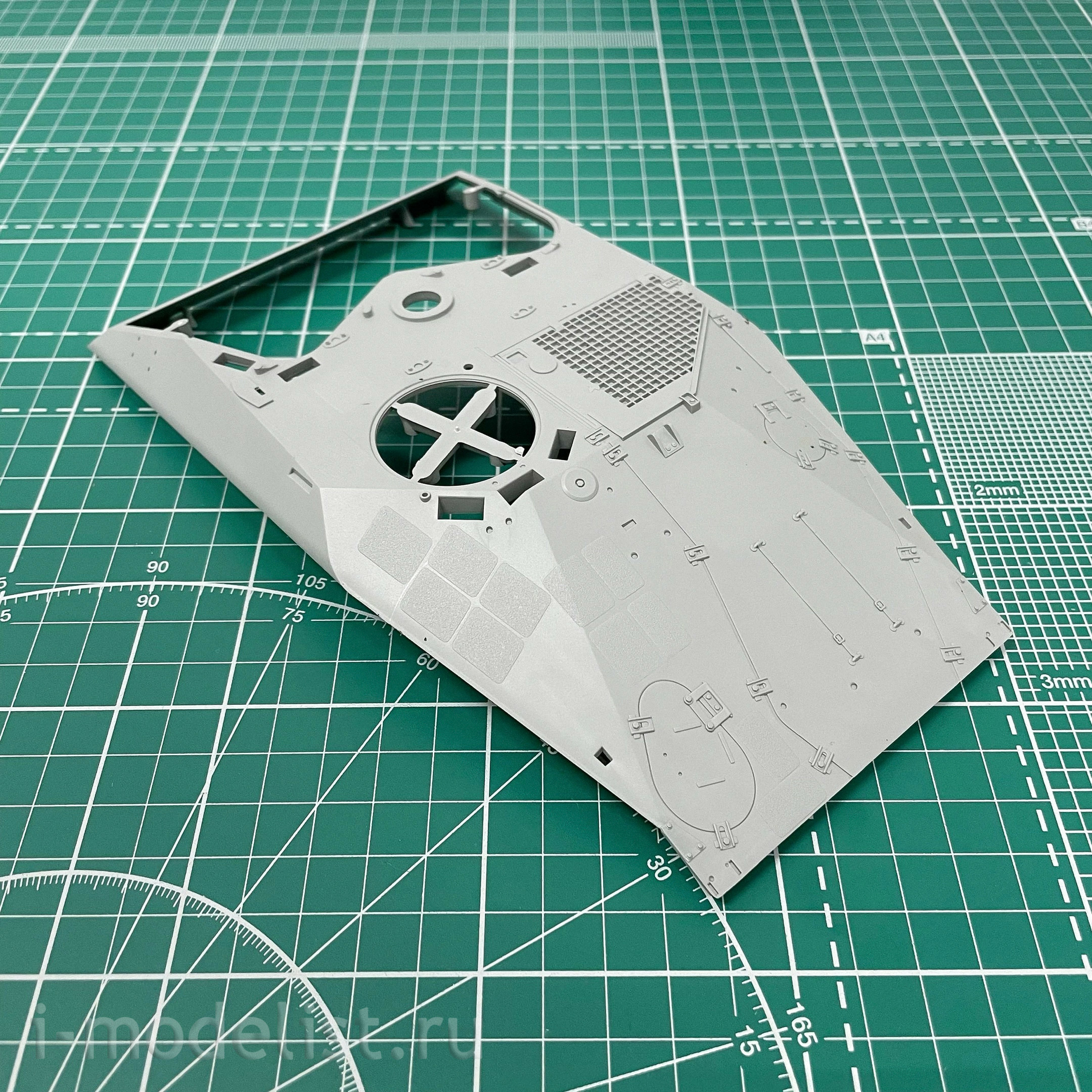 1011 Takom 1/16 Wiesel A1 Tow Combat Vehicle