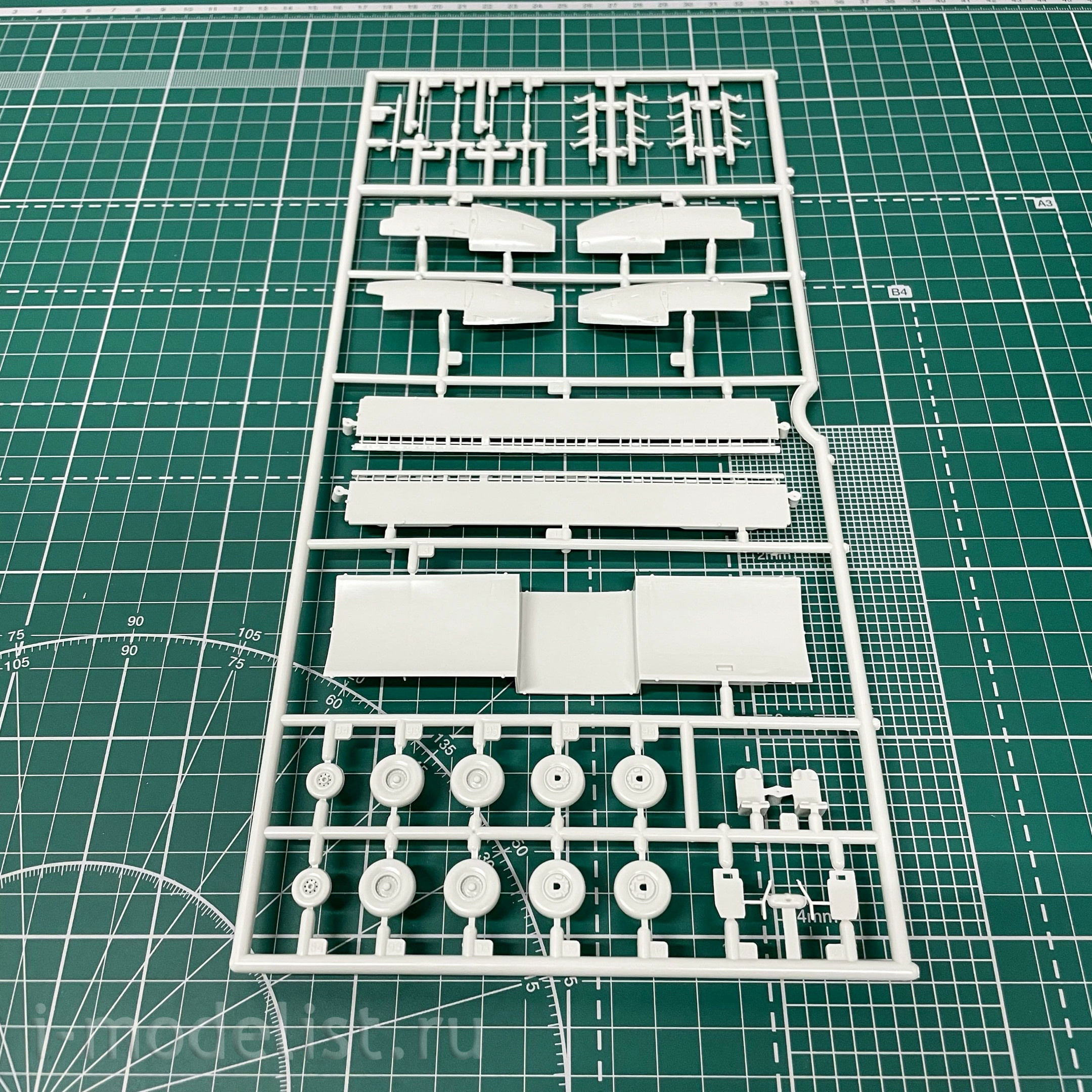 03845 Revell 1/72  Patrol aircraft Breguet Atlantic 1 