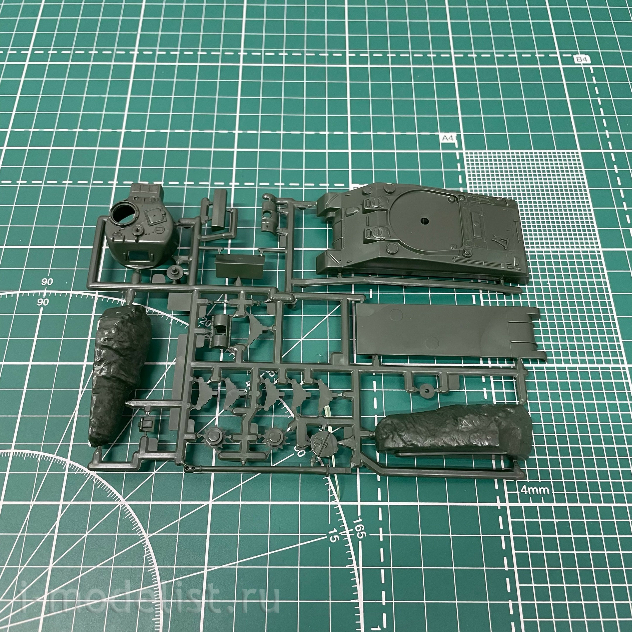 03299 Revell 1/76 Diorama British Tank-Sherman Firefly