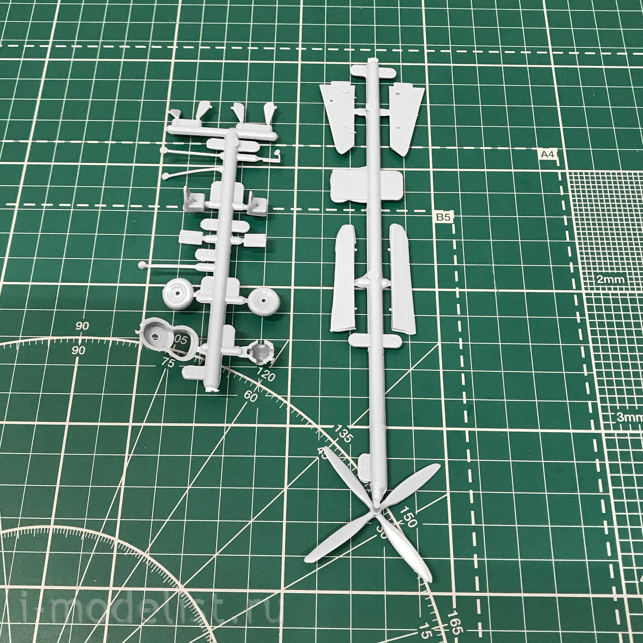 72010 ARK-models 1/72 English carrier-based torpedo bomber 