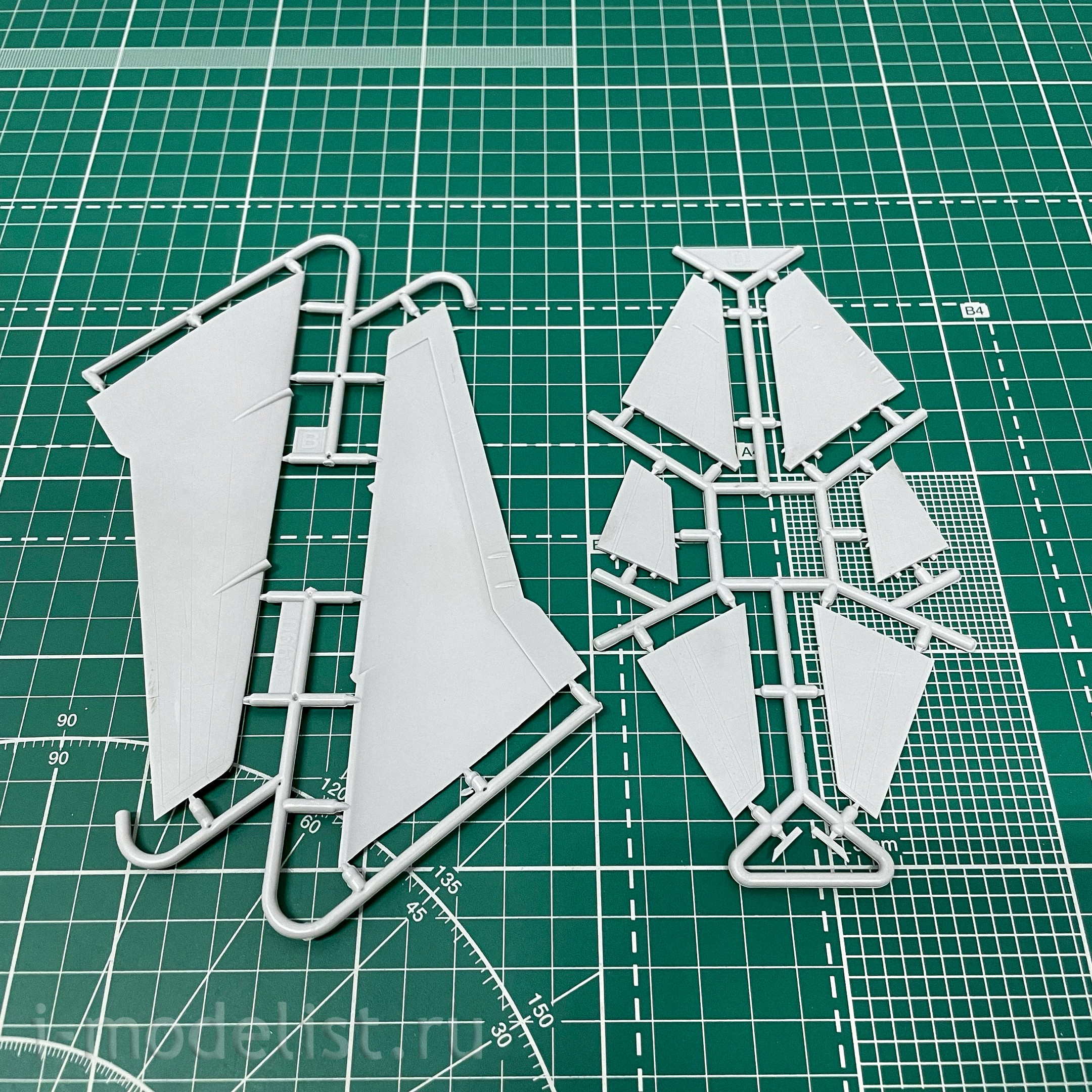 144145-3 Orient Express 1/144 Airliner CV990 SAS