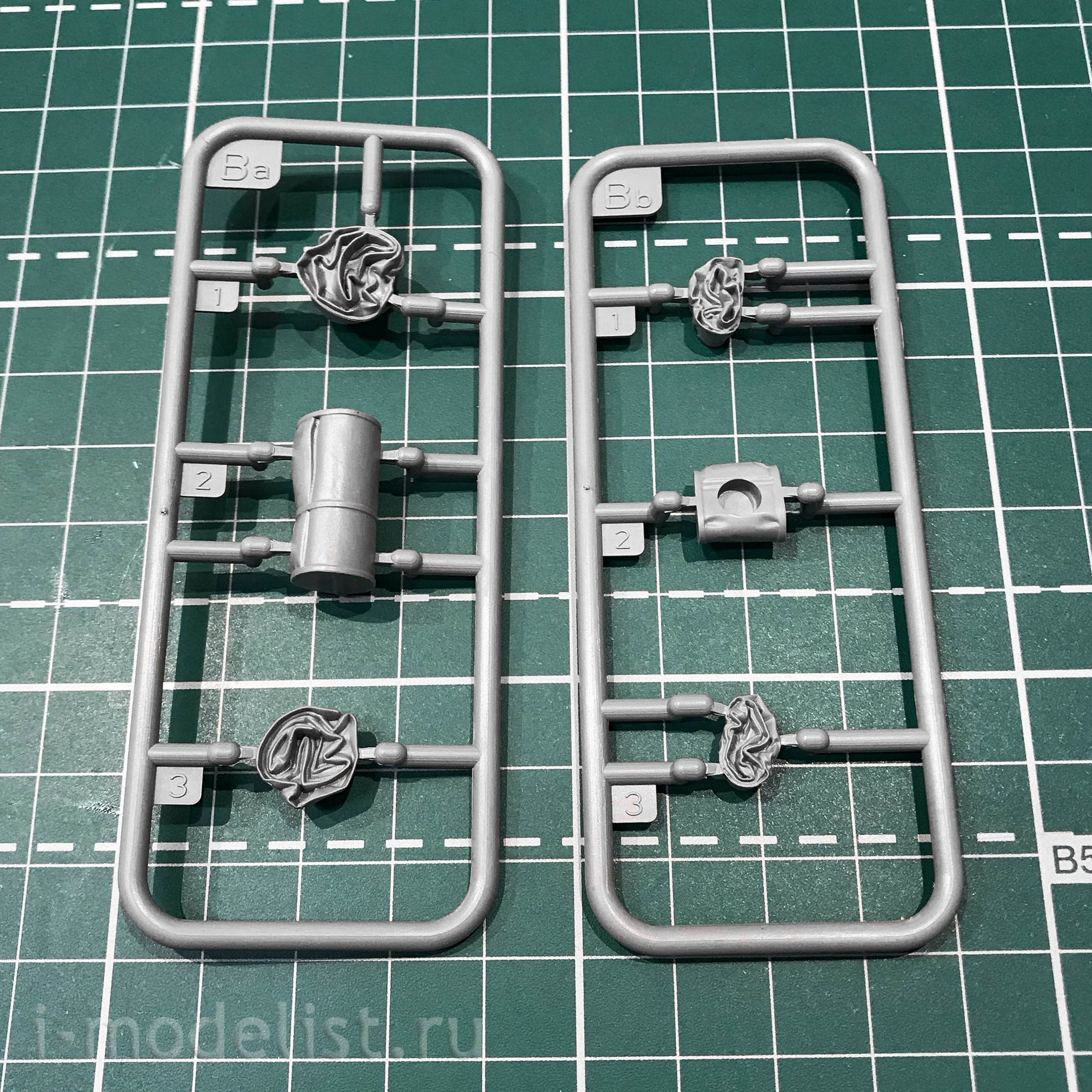 BT-009 Border Model 1/35 34/76 tank with screens