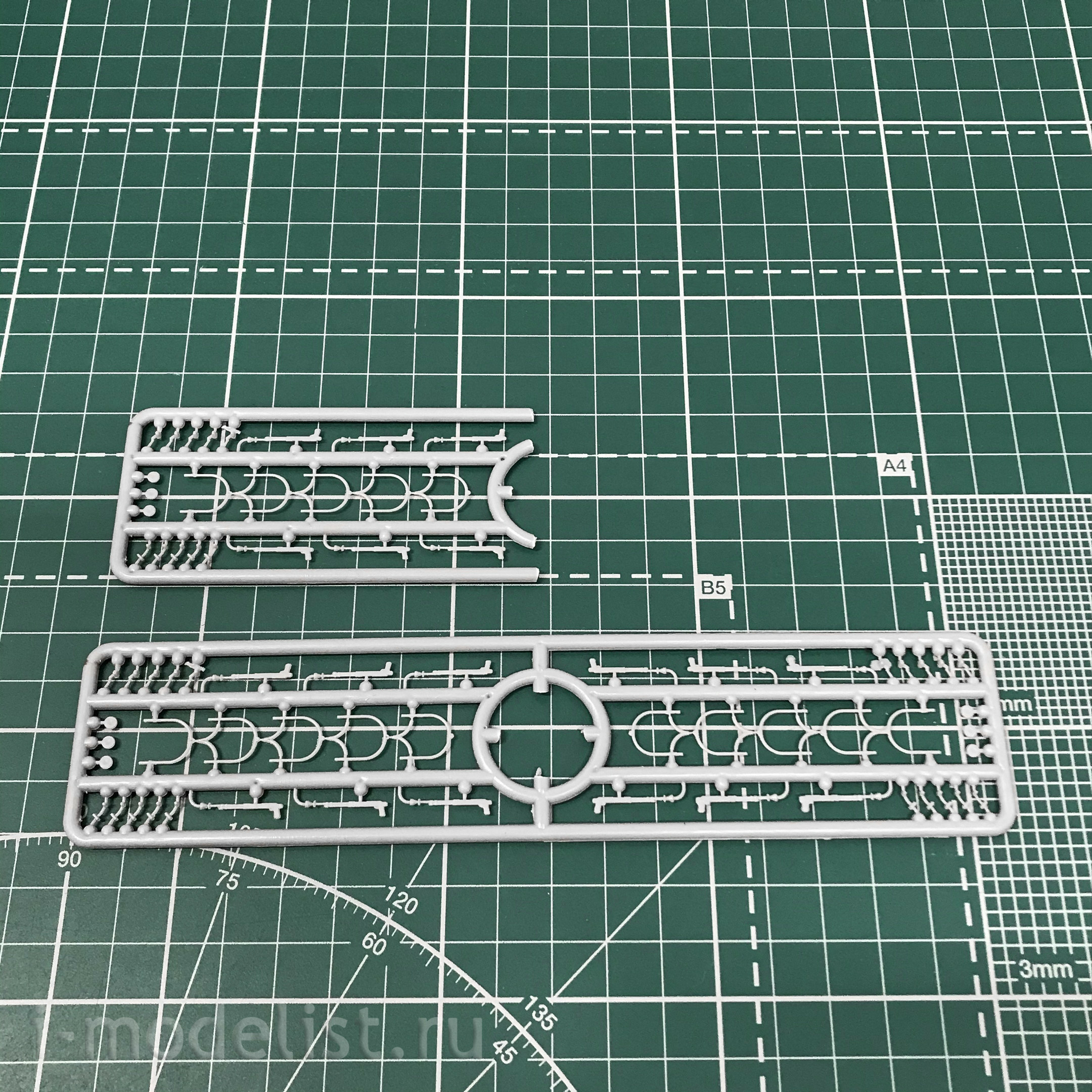 72-015 Microcosm 1/72 Kalinin K-7 Aircraft
