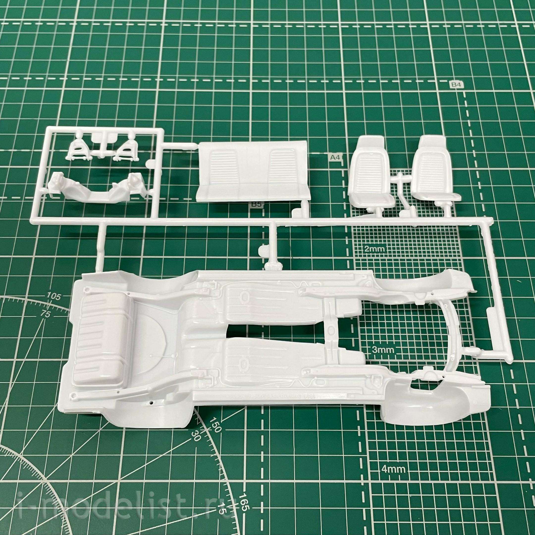 07694 Revell 1/25 Fast & Furious Car 1969 Chevy Camaro Yenko