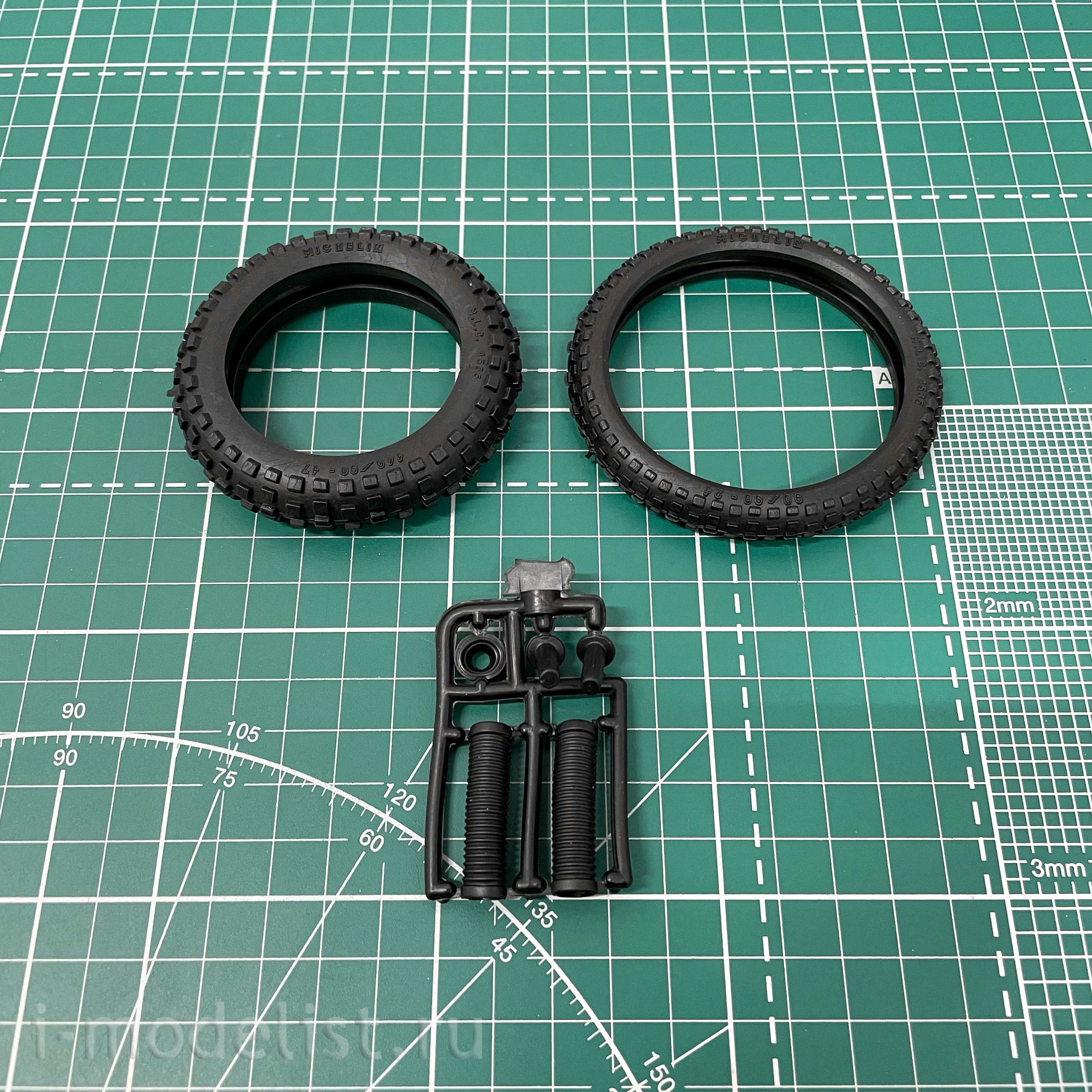 4643 Italeri 1/9 Motorcycle Cagiva Elefant 850-1987