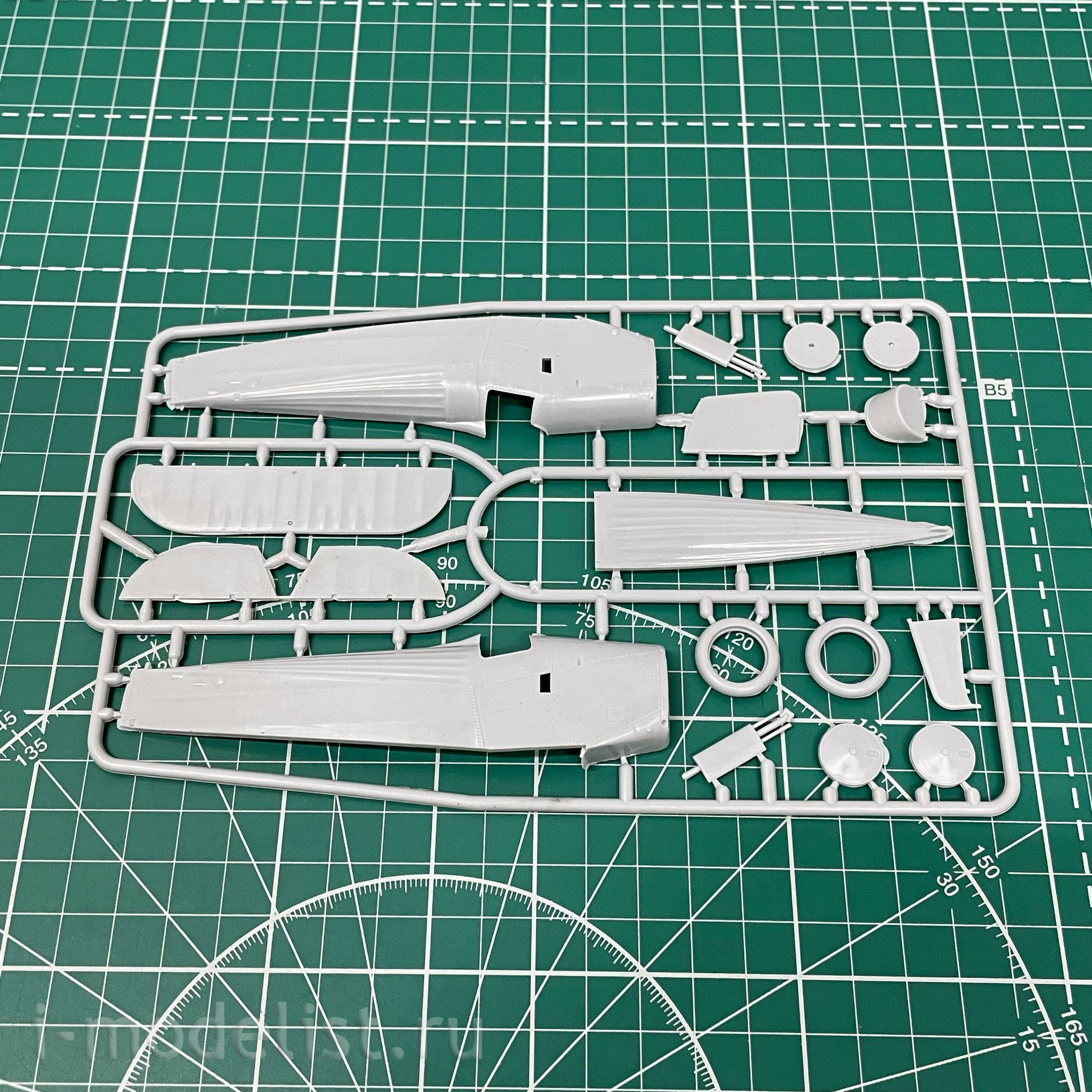 48002 Armory 1/48 British Fairey Flycatcher Fighter Aircraft (late version)