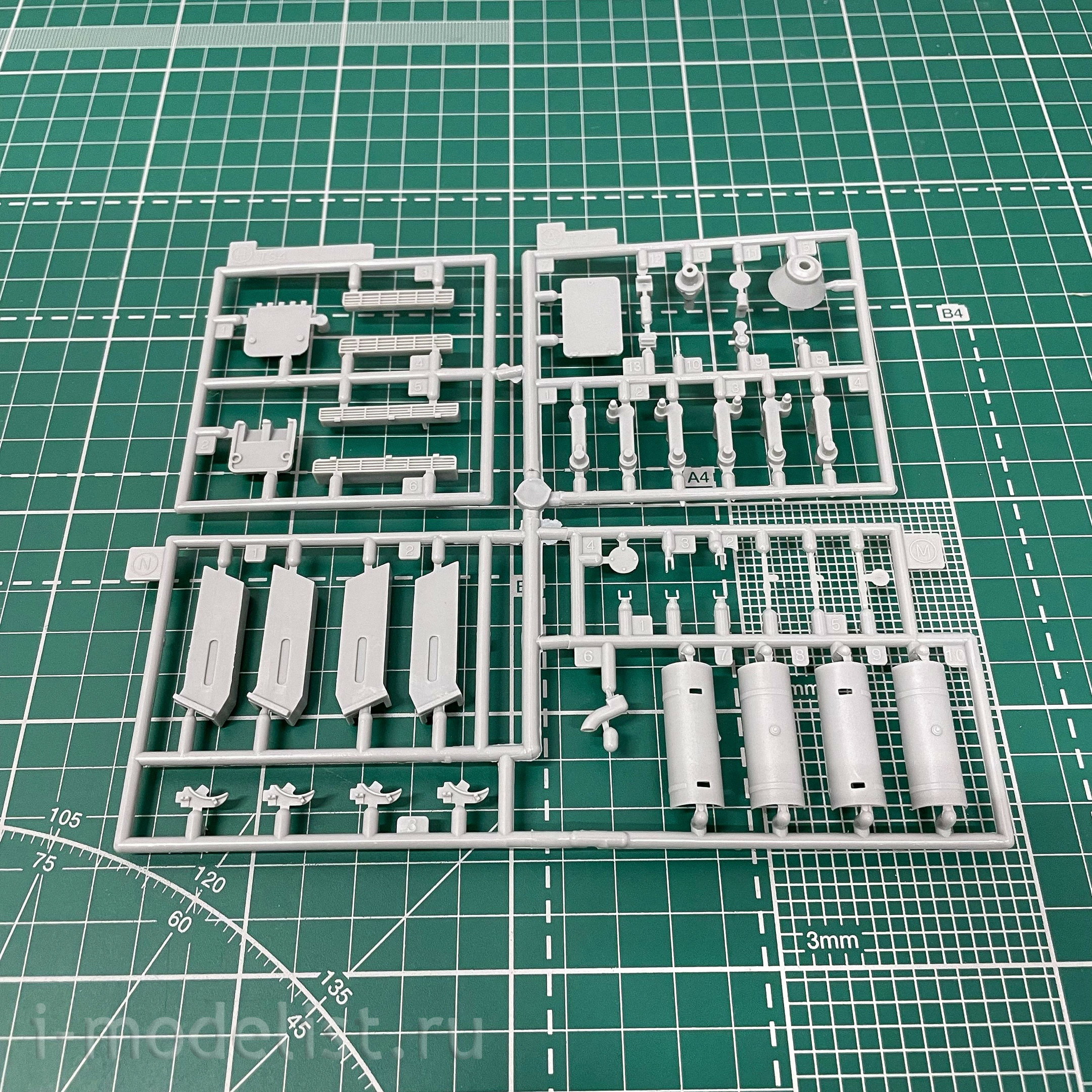 6424 Dragon 1/35 T-34/76 Mod.1942 Hexagonal Turret Soft Edge Type