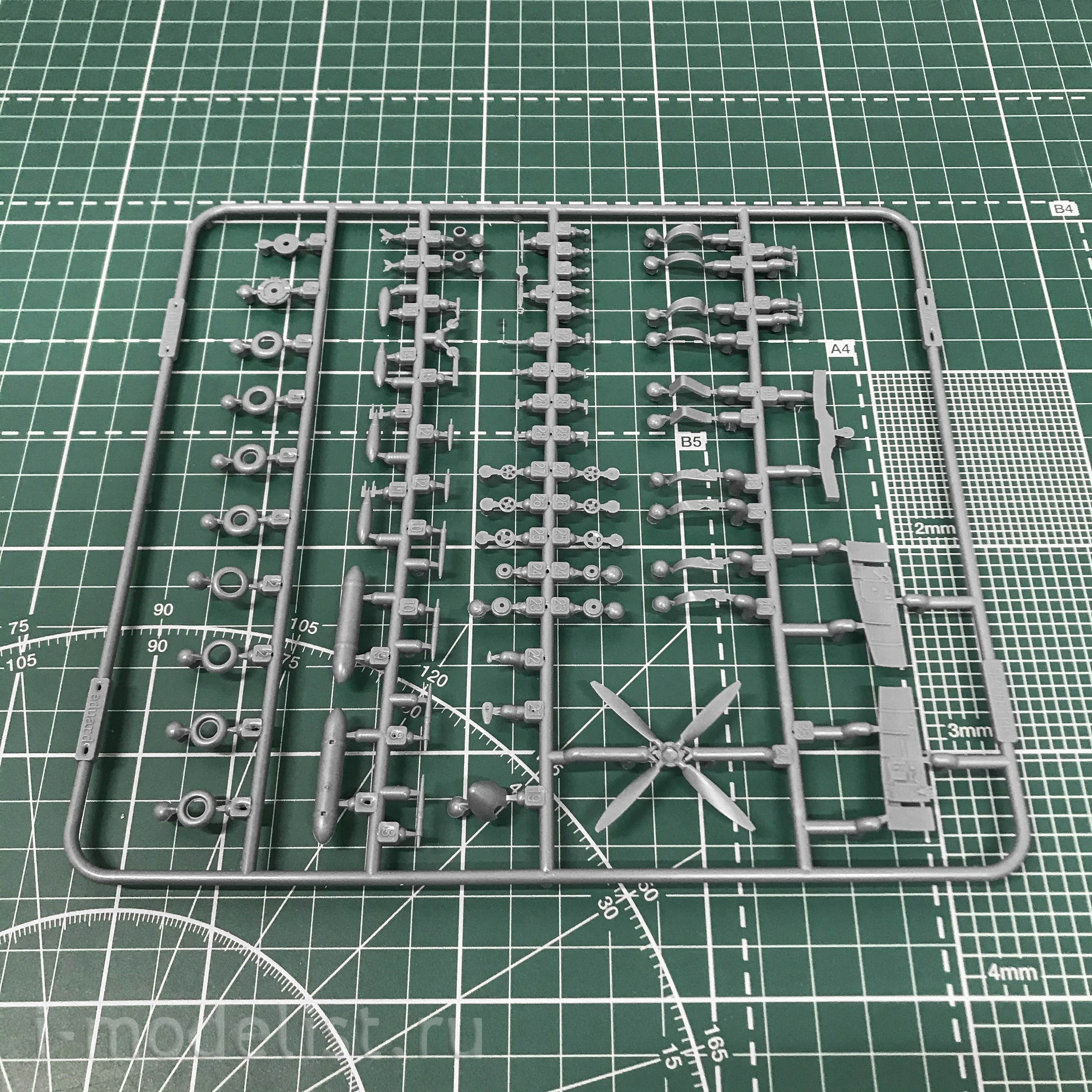 2119 Edward 1/72 Aussie Eight DUAL COMBO