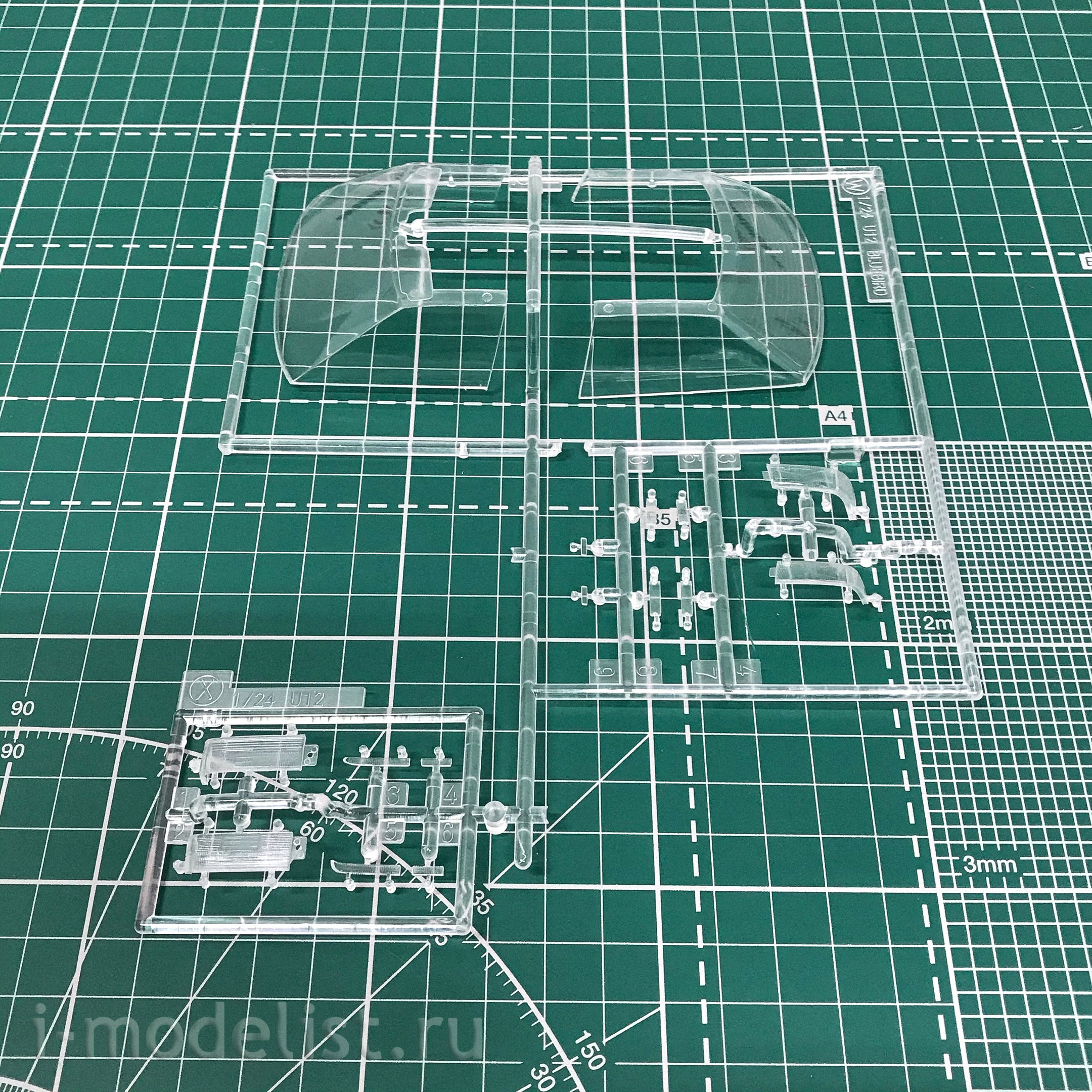 21133 Hasegawa 1/24 Car Nissan Bluebird 4Door Sedan SSS Attesa Limited (U12) Early (1987)
