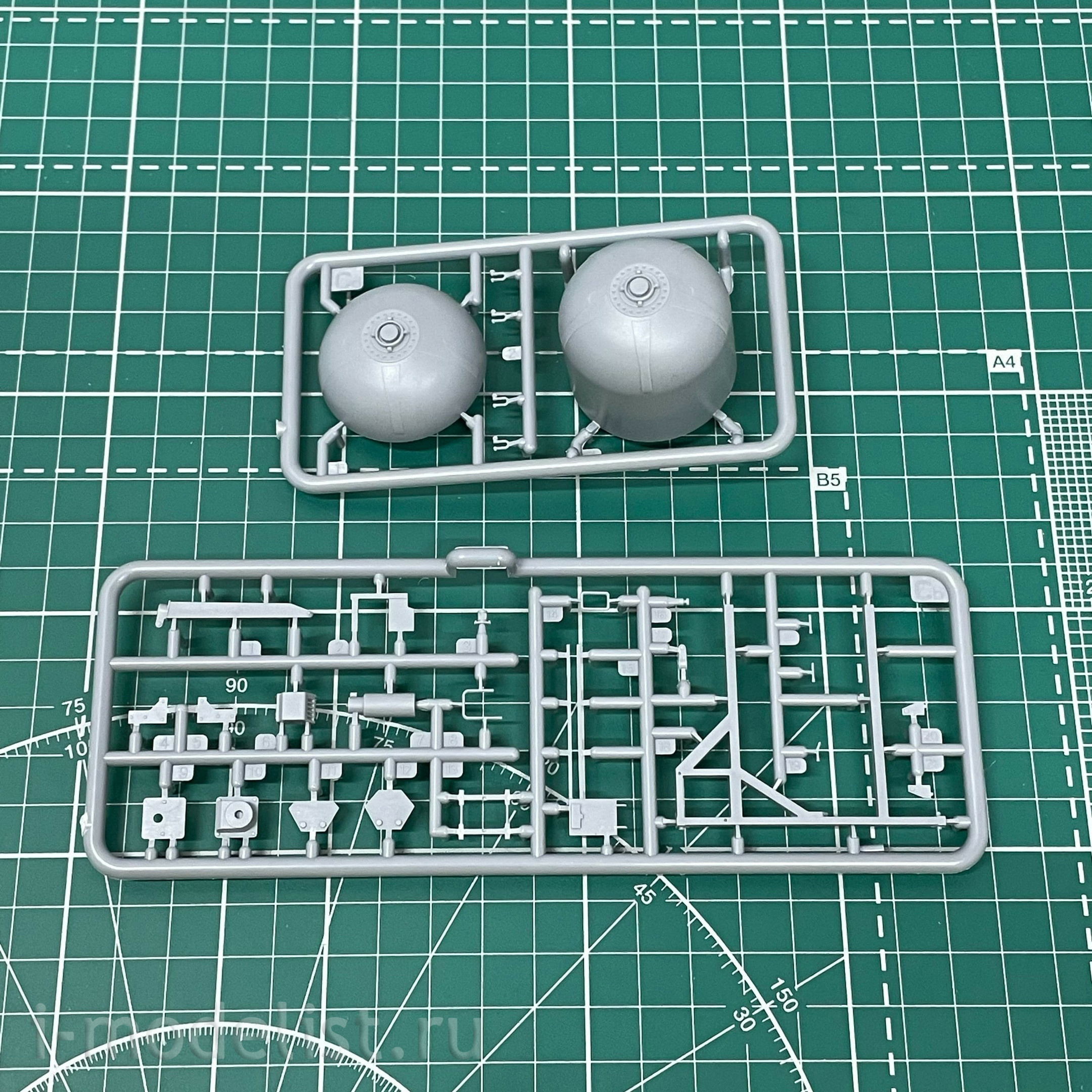 35GM0018 Gecko Models 1/35 British ATMP all-terrain vehicle with trailer