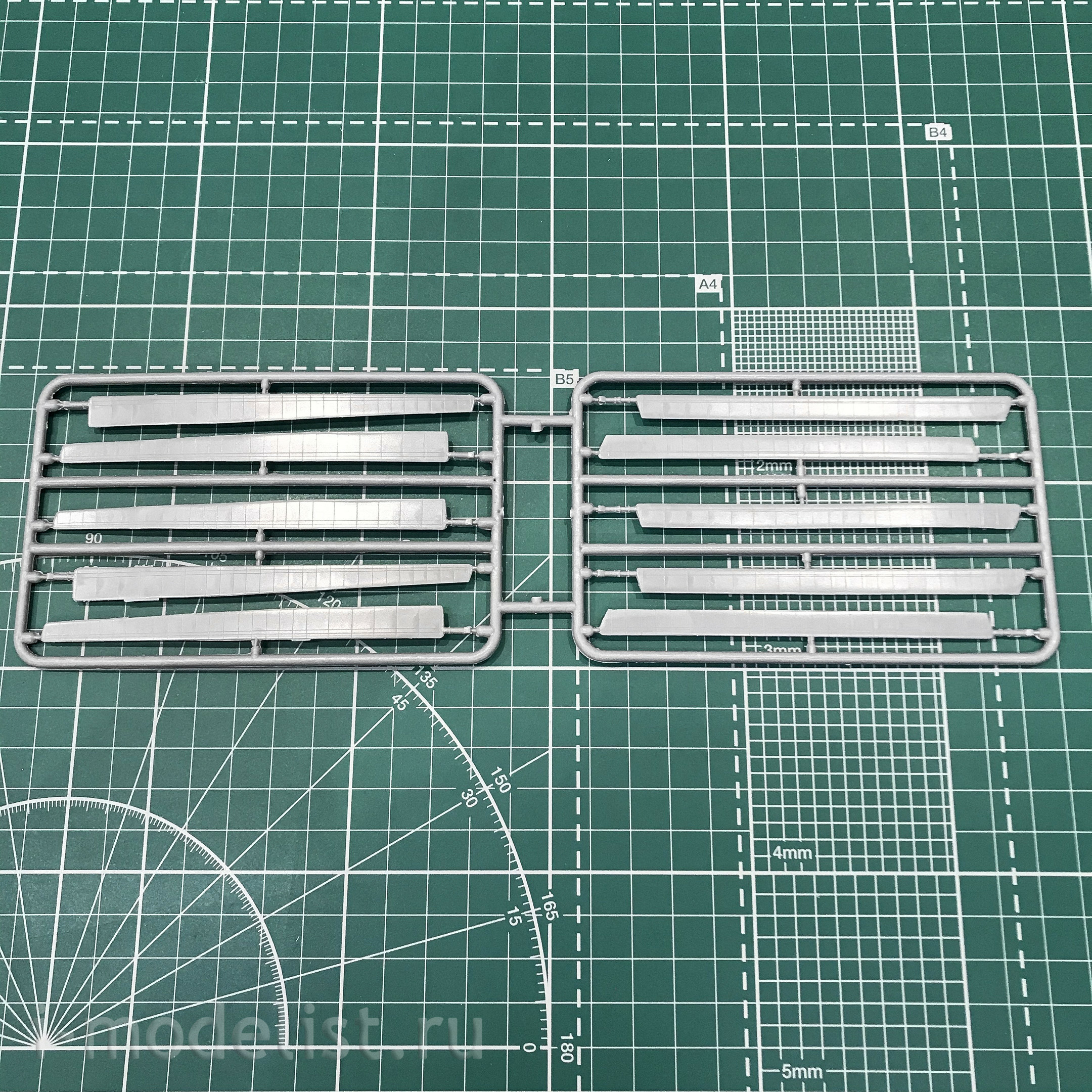 14506 Eastern Express 1/144 Military heavy helicopter Mi-6 early version