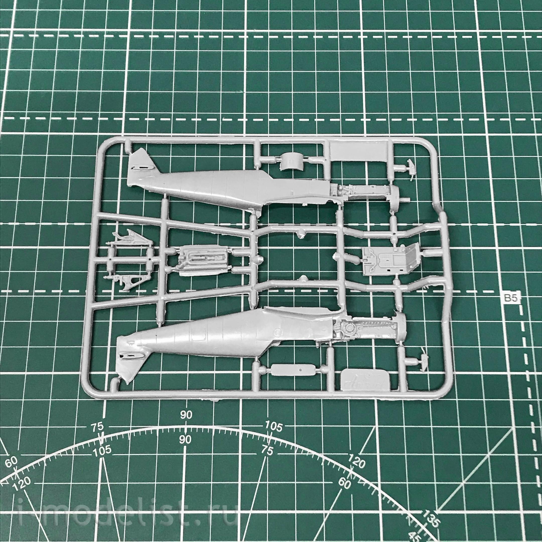 72132 Amodel 1/72 Bf-109F-4/F-6 (Bf-109F-4/R1/R5/B/Z trop, Bf-109-F-6 versions)