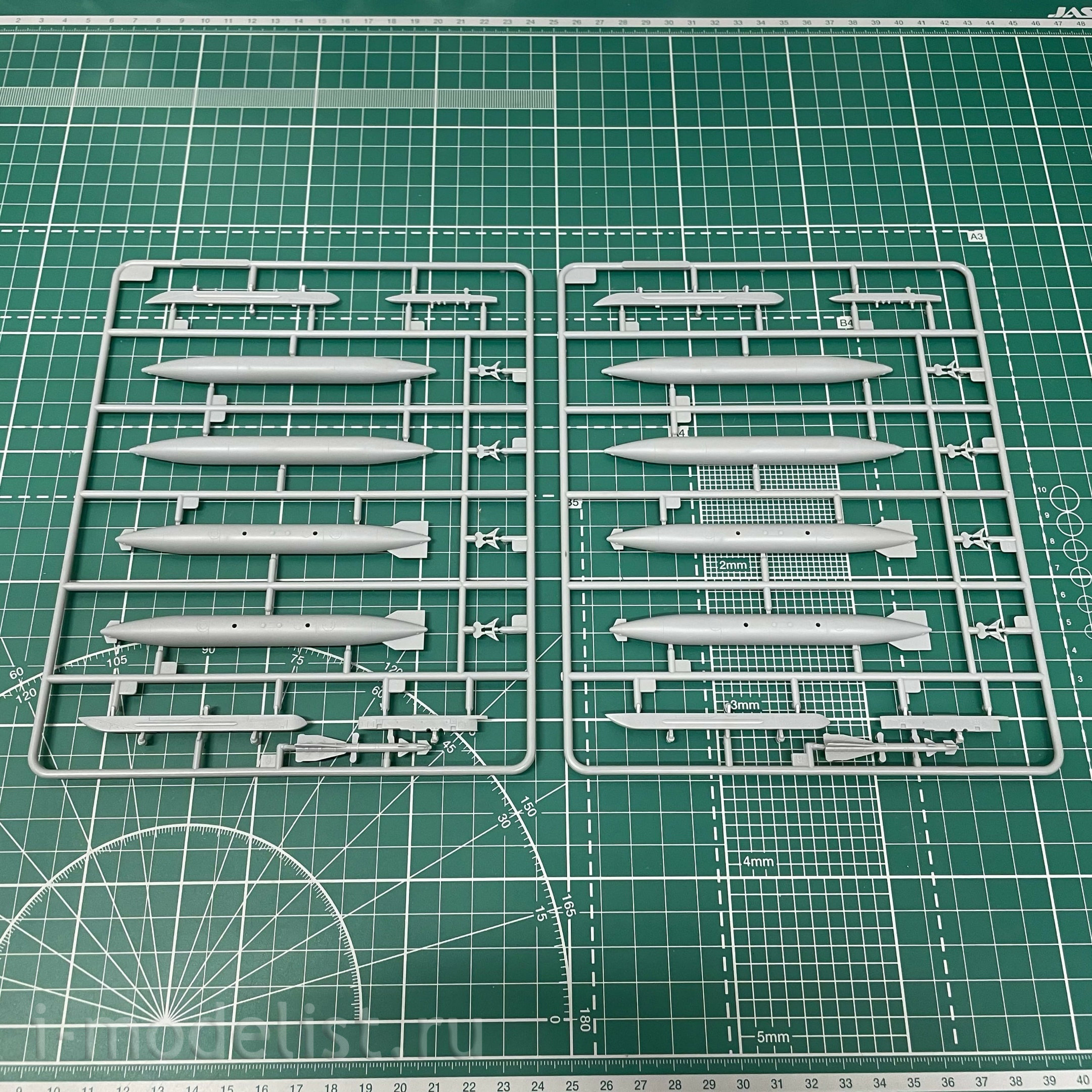 81759 HobbyBoss 1/48 Sukhoi-17UM3 Fitter-G Aircraft