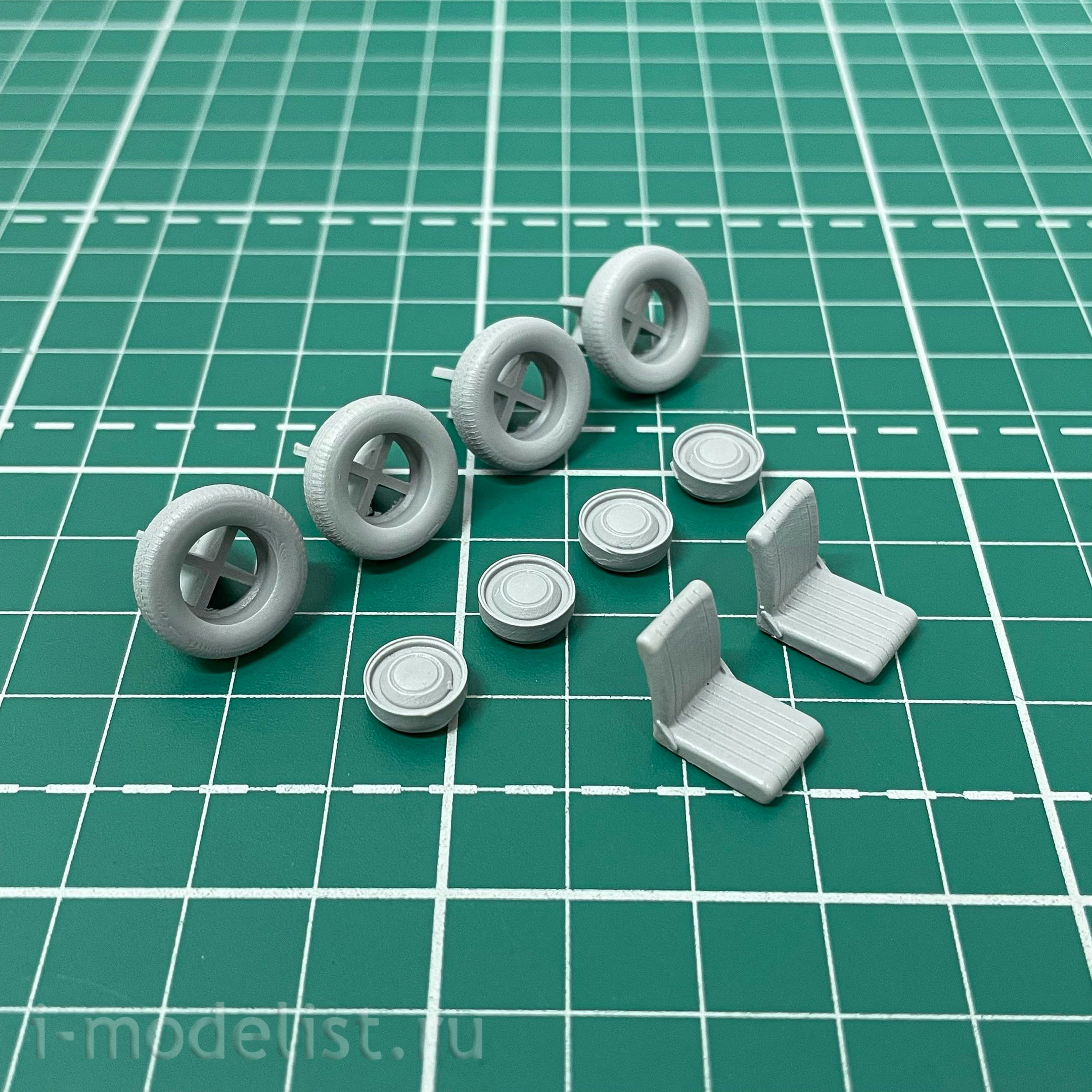 1527AVD AVD Models 1/43 Electric Car RAF-2204