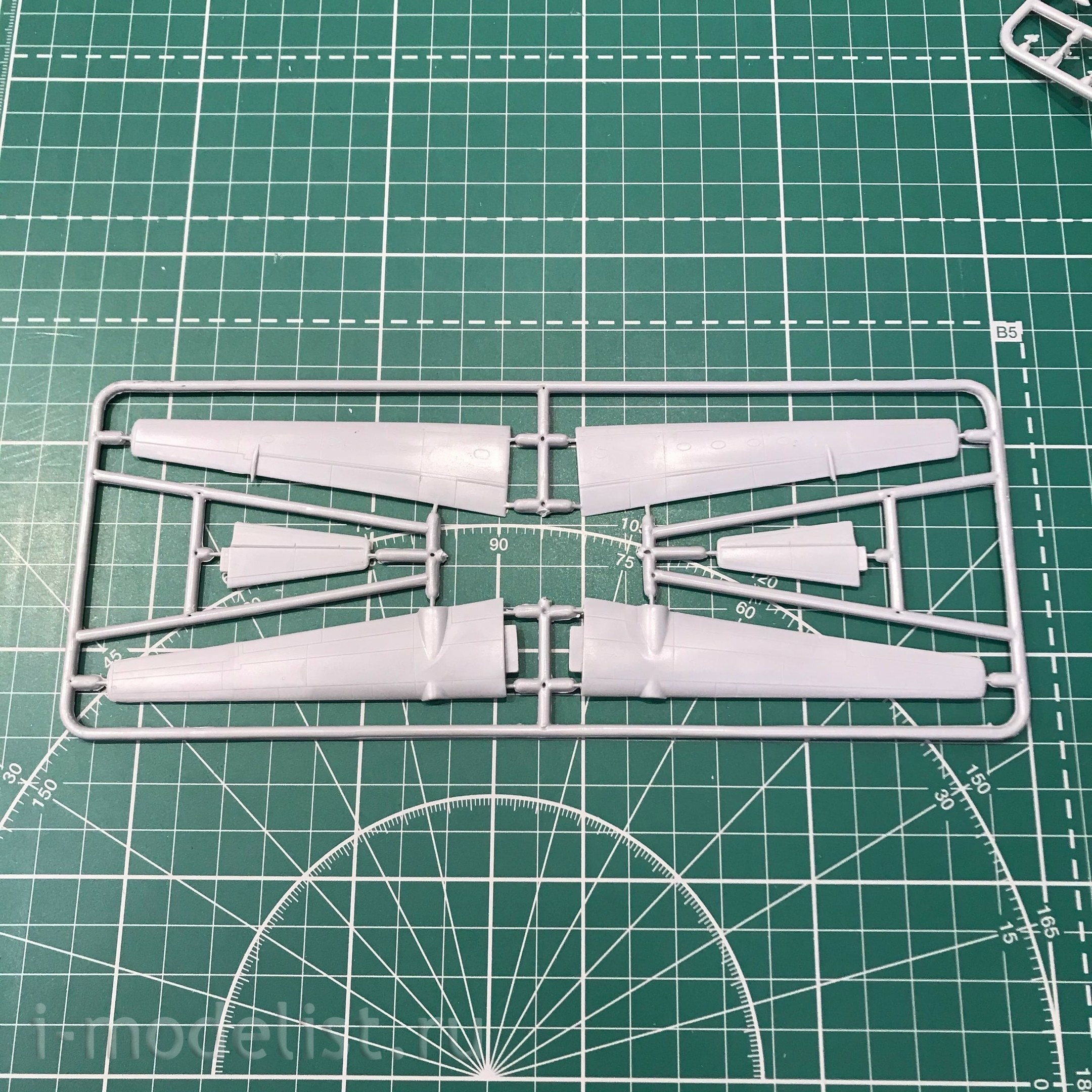 144126 Orient Express 1/144 Pass. aircraft Fokker F-50 Lufthansa