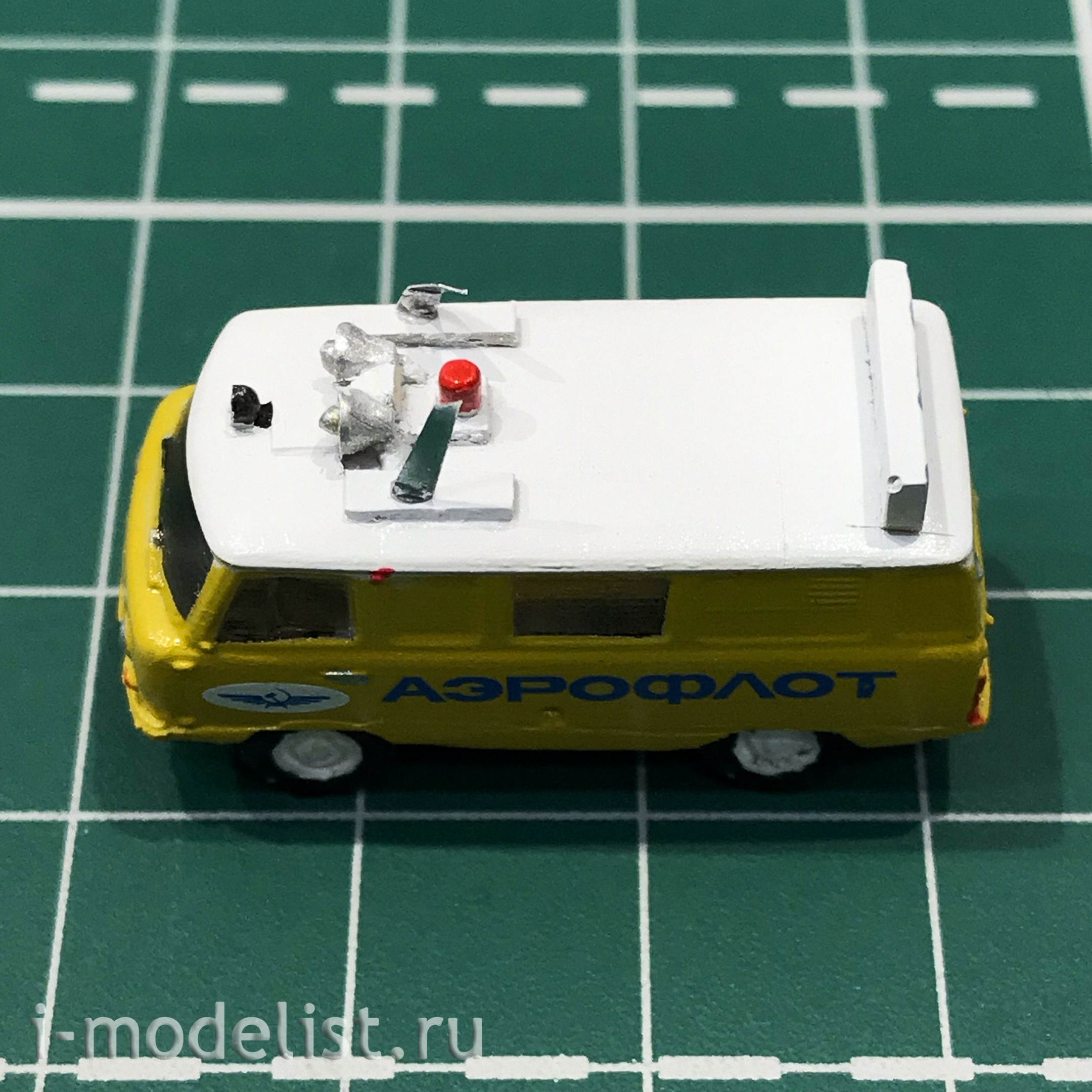 144005 1/144 scales Zebrano UAZ-452