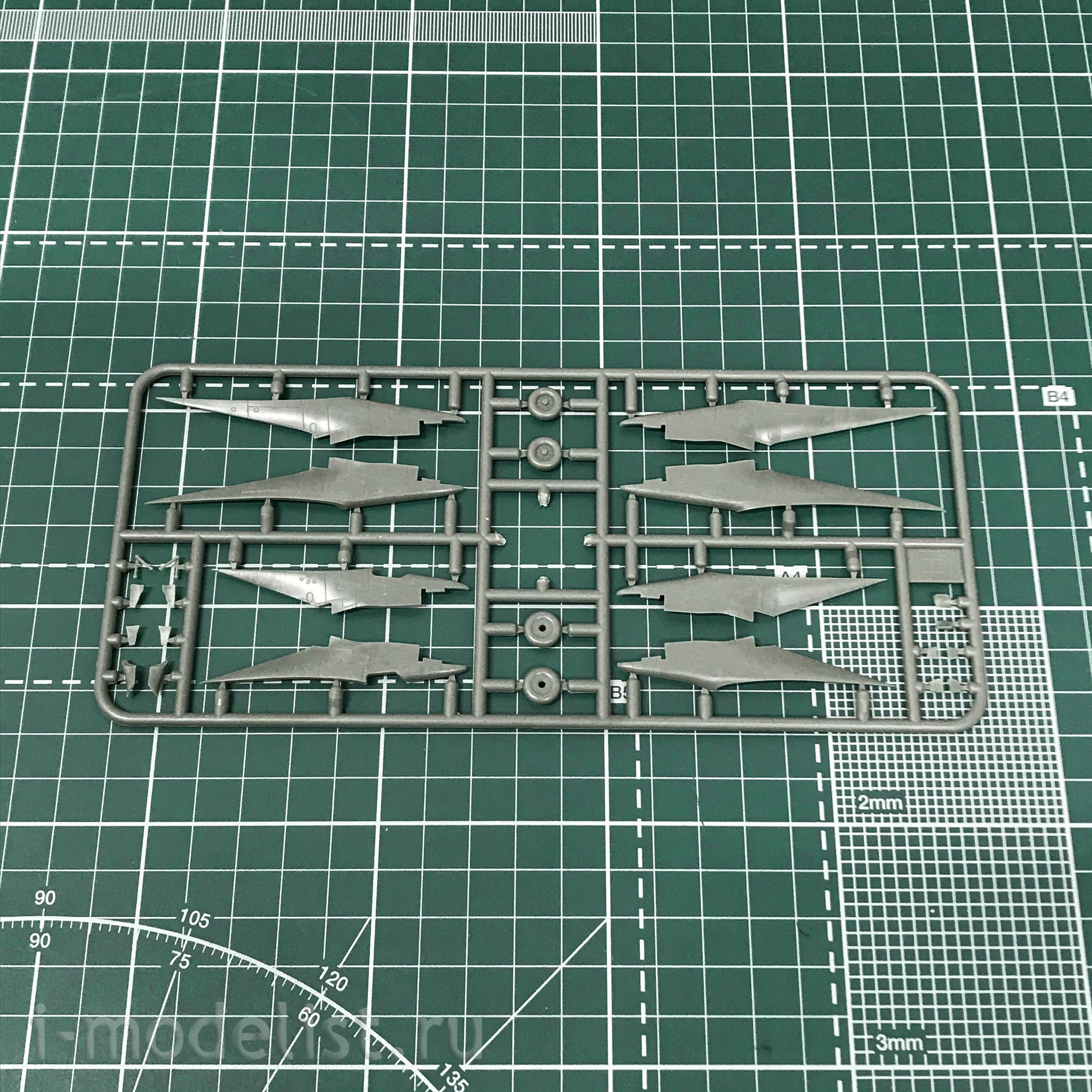 144154-1 Orient Express 1/144 Airliner 747SP RR QANTAS old