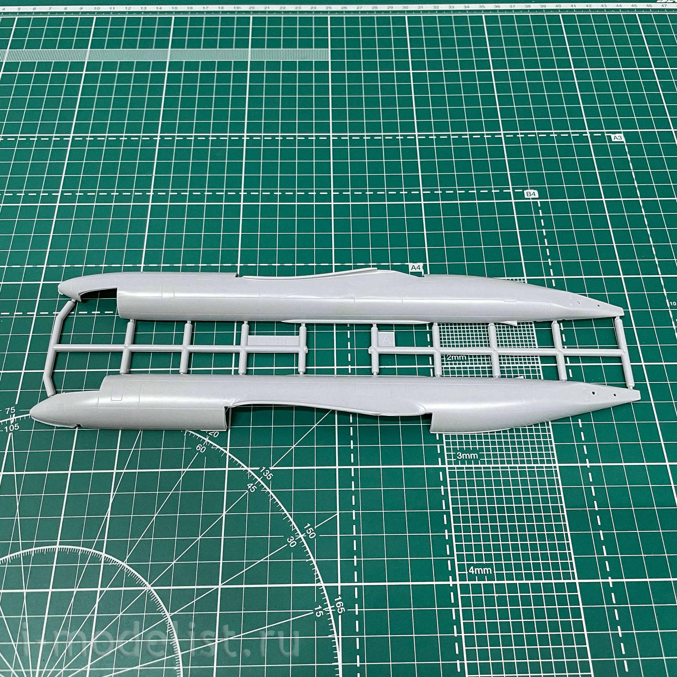 144145-3 Orient Express 1/144 Airliner CV990 SAS