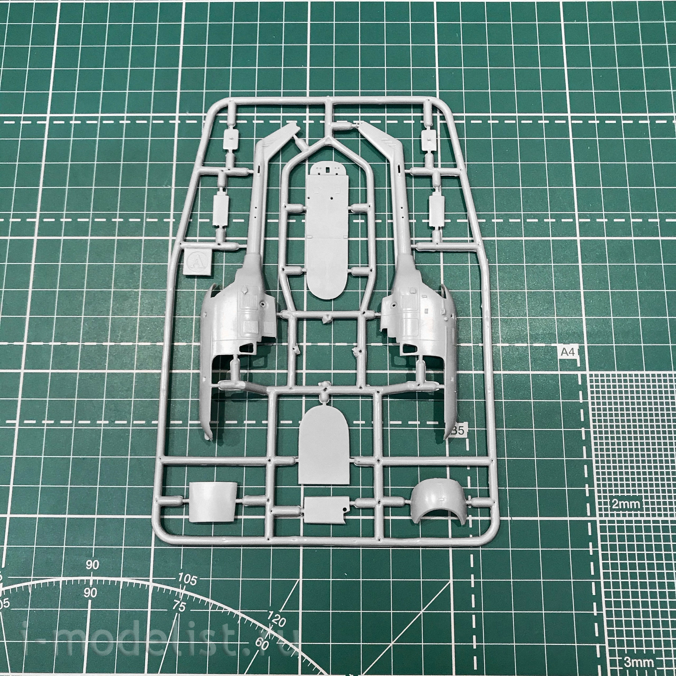 72143 Eastern Express 1/72 Helicopter Bo-105 CBS-4 UTrain