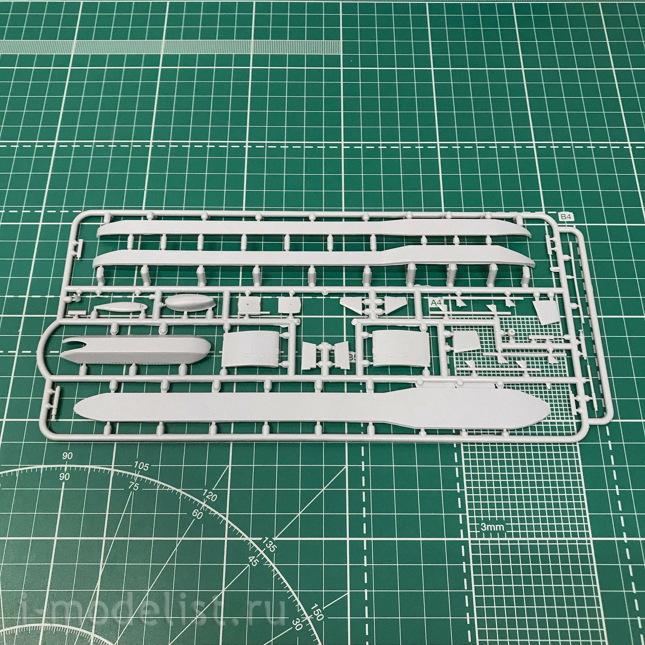 350-039 Microcosm 1/350 Submarine SSN-683