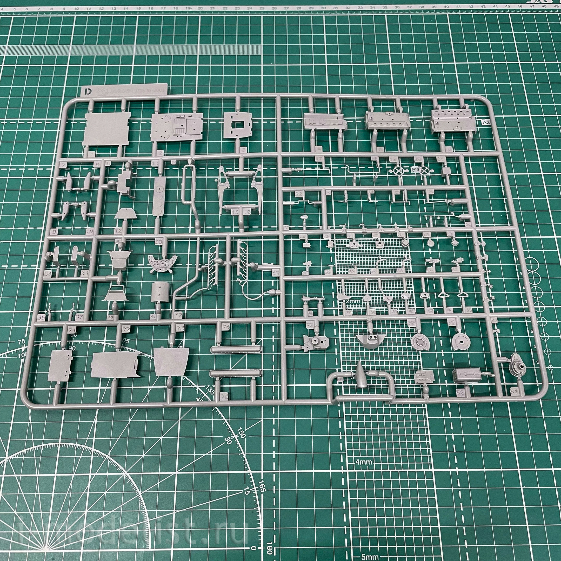 BF-001 Border Model 1/35 Messerschmitt Bf 109G-6 Fighter