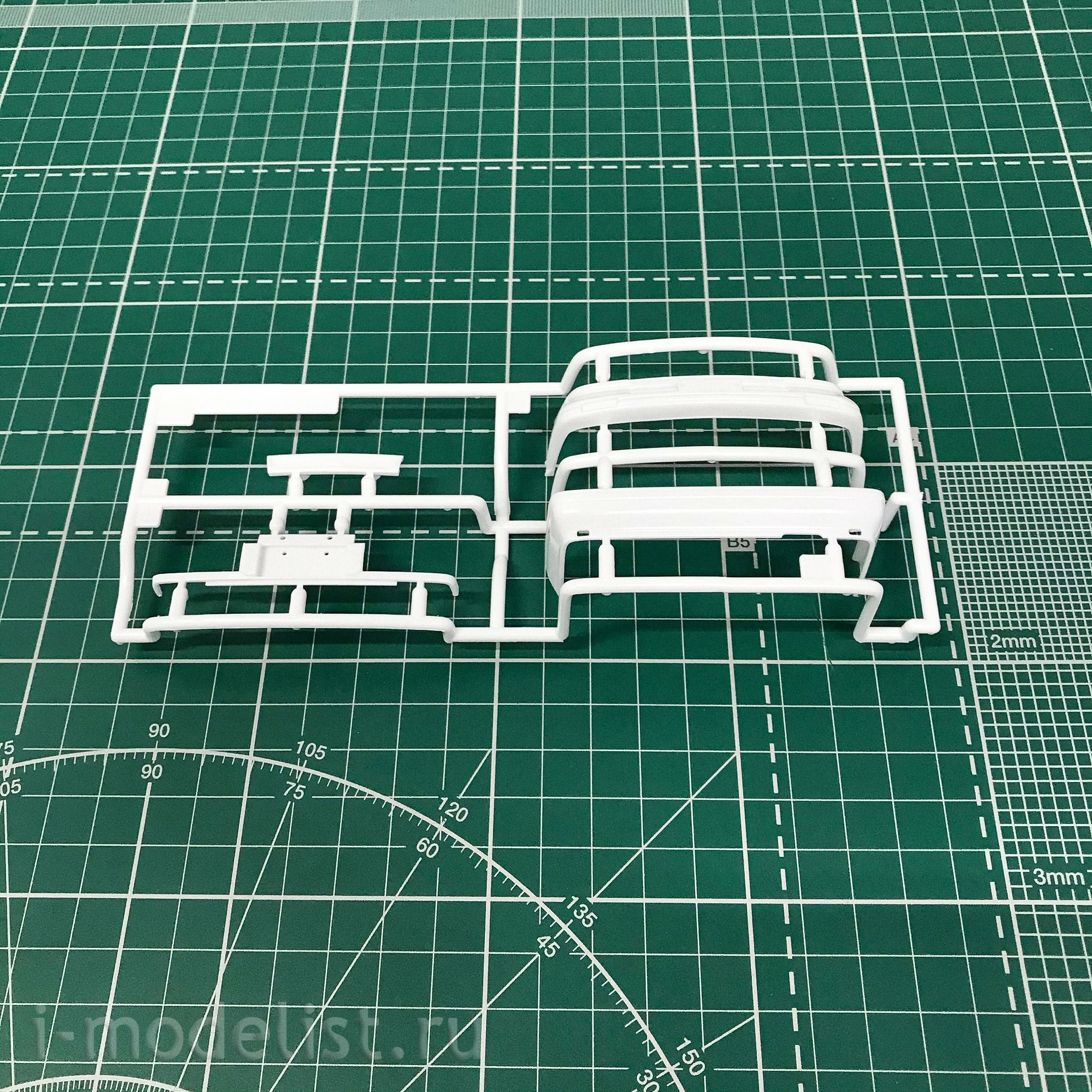 21133 Hasegawa 1/24 Car Nissan Bluebird 4Door Sedan SSS Attesa Limited (U12) Early (1987)